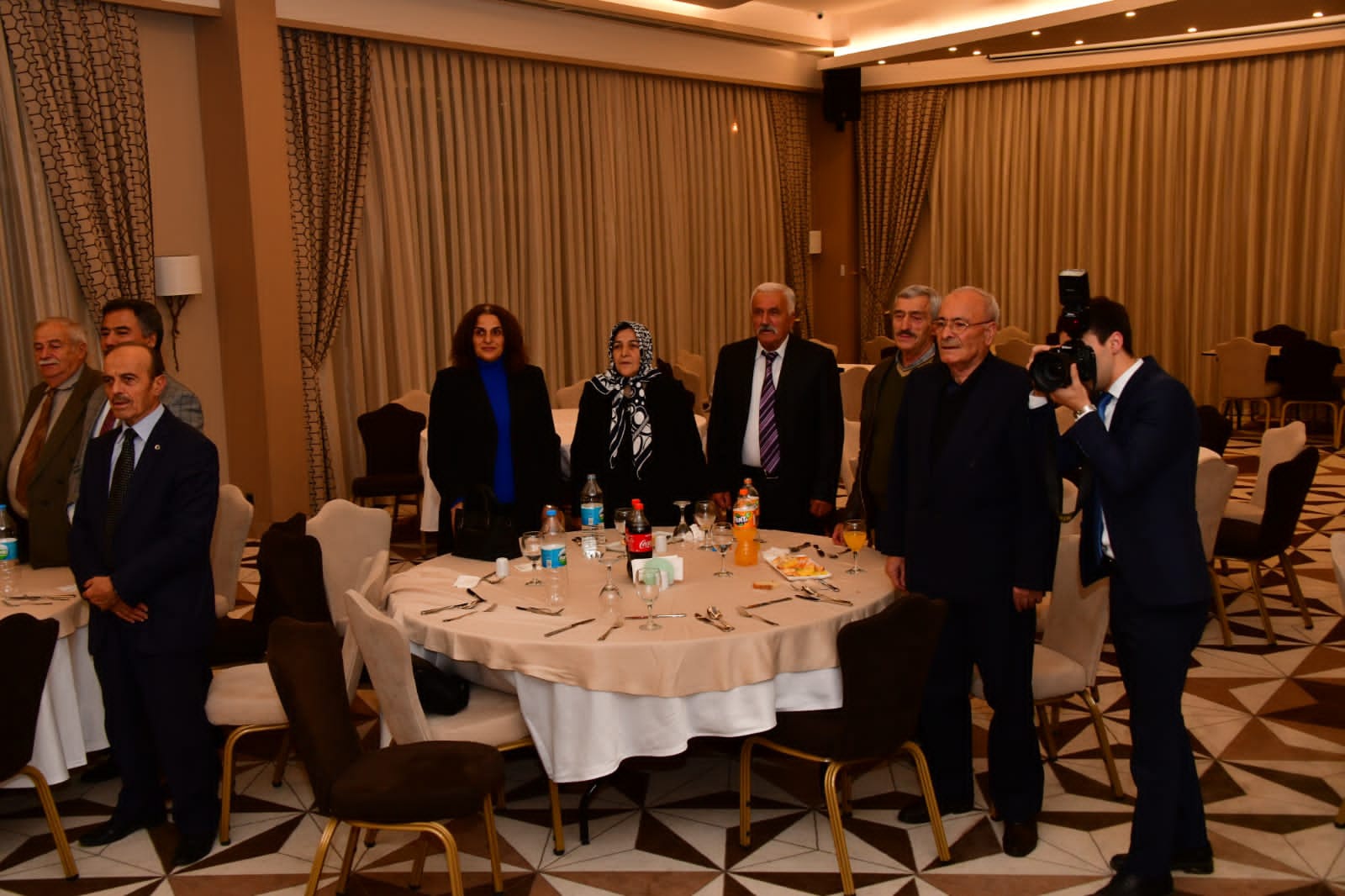 Kıdemli emekli öğretmenler onuruna vuslat yemeği 25