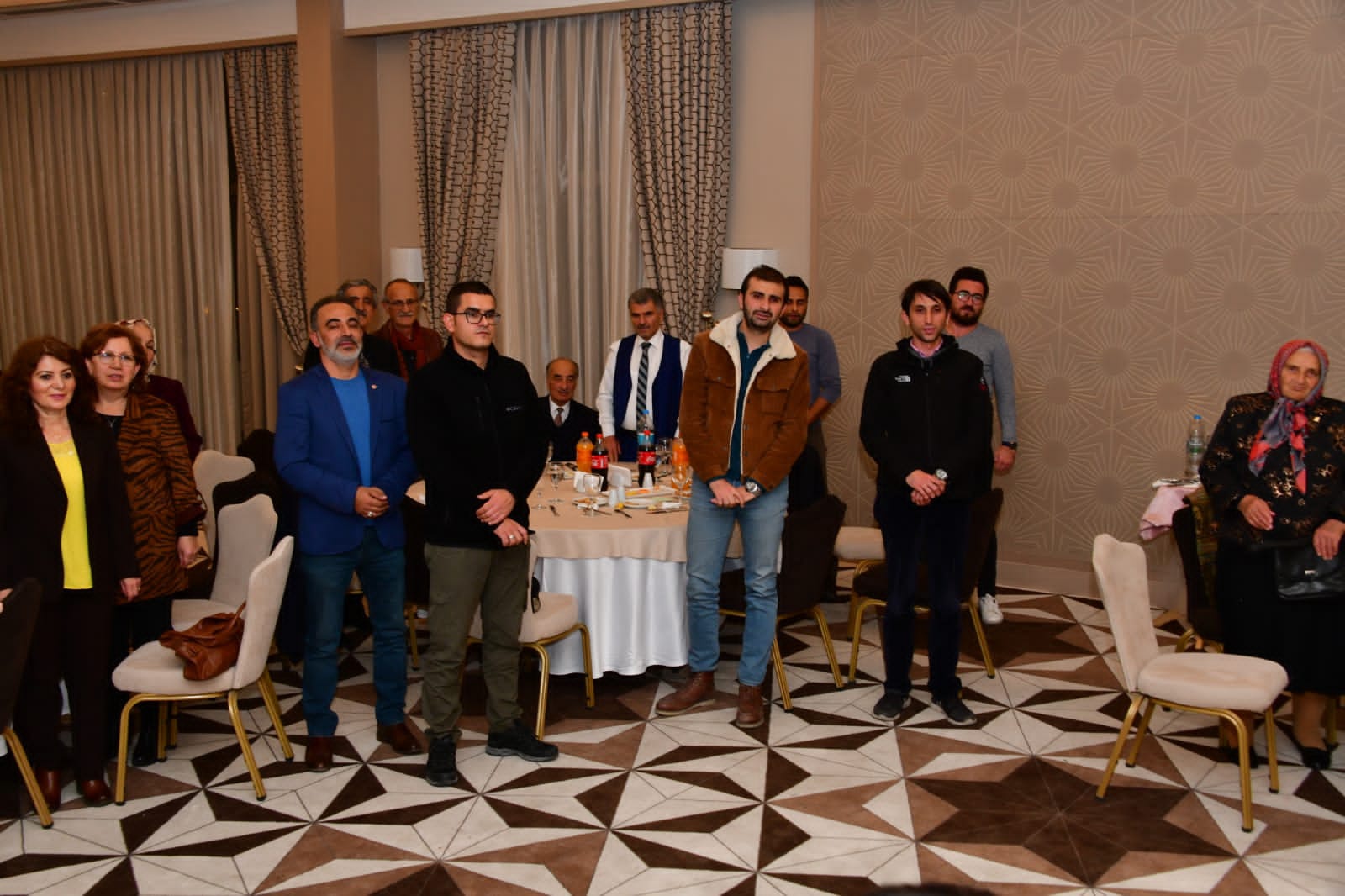 Kıdemli emekli öğretmenler onuruna vuslat yemeği 37