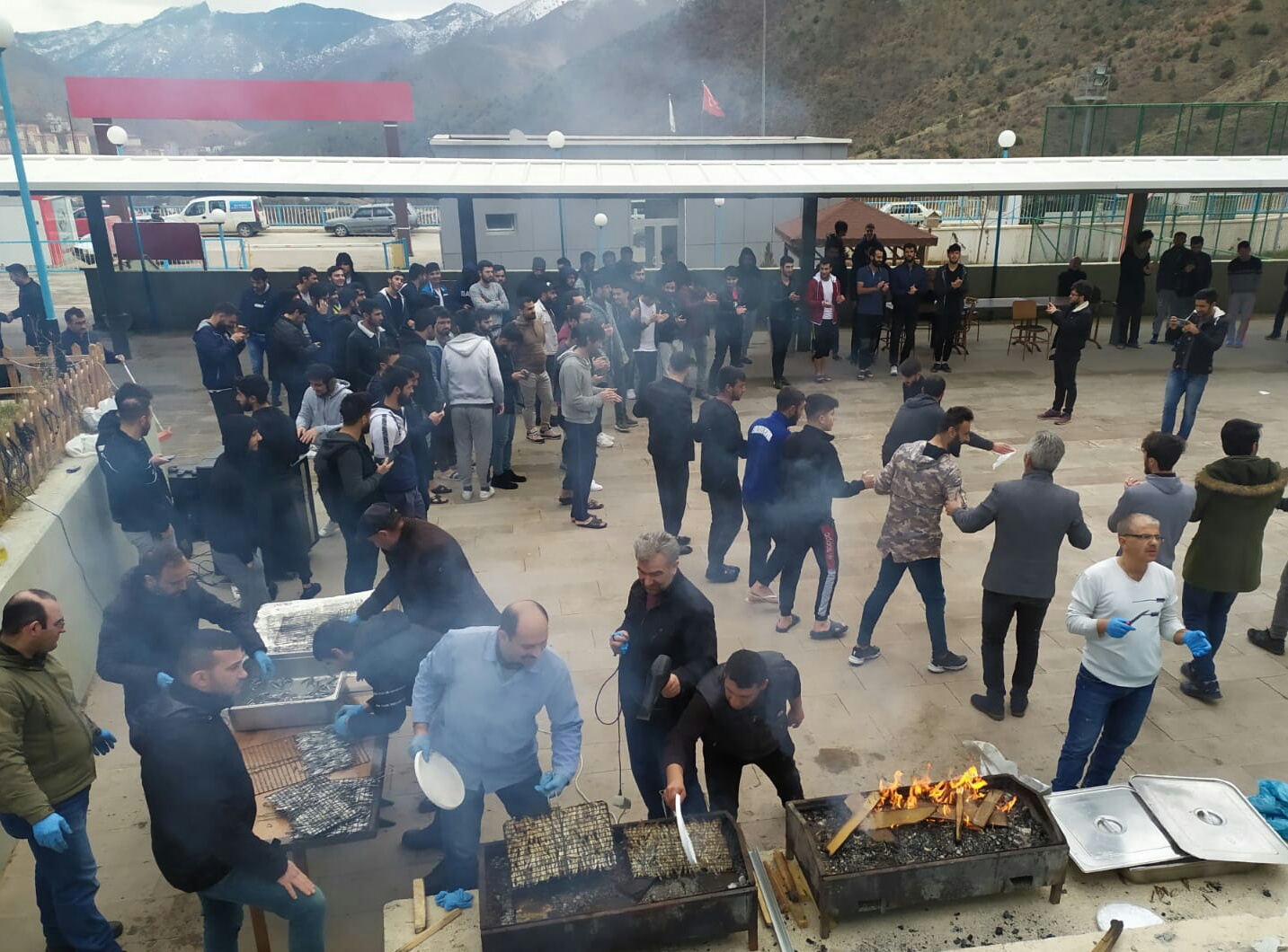 KYK’da geleneksel hamsi şenliği yapıldı 3