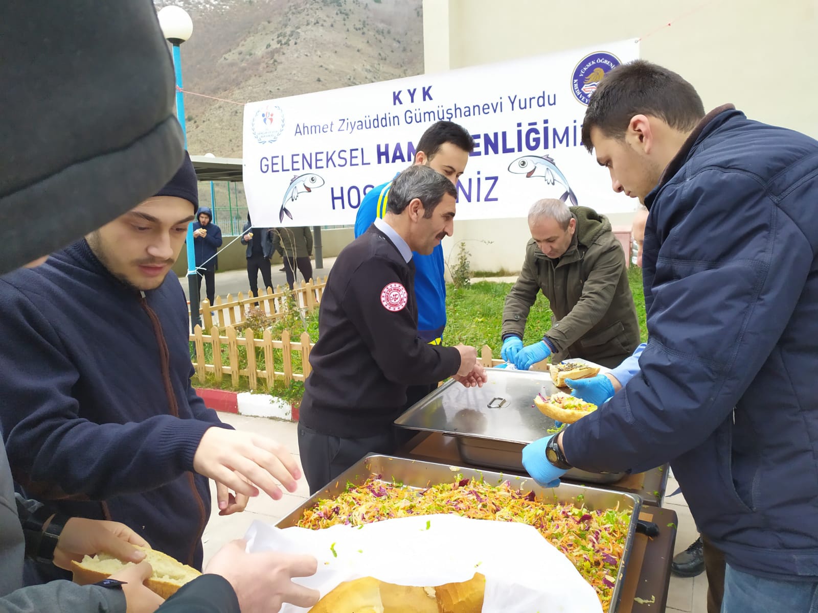 KYK’da geleneksel hamsi şenliği yapıldı 4
