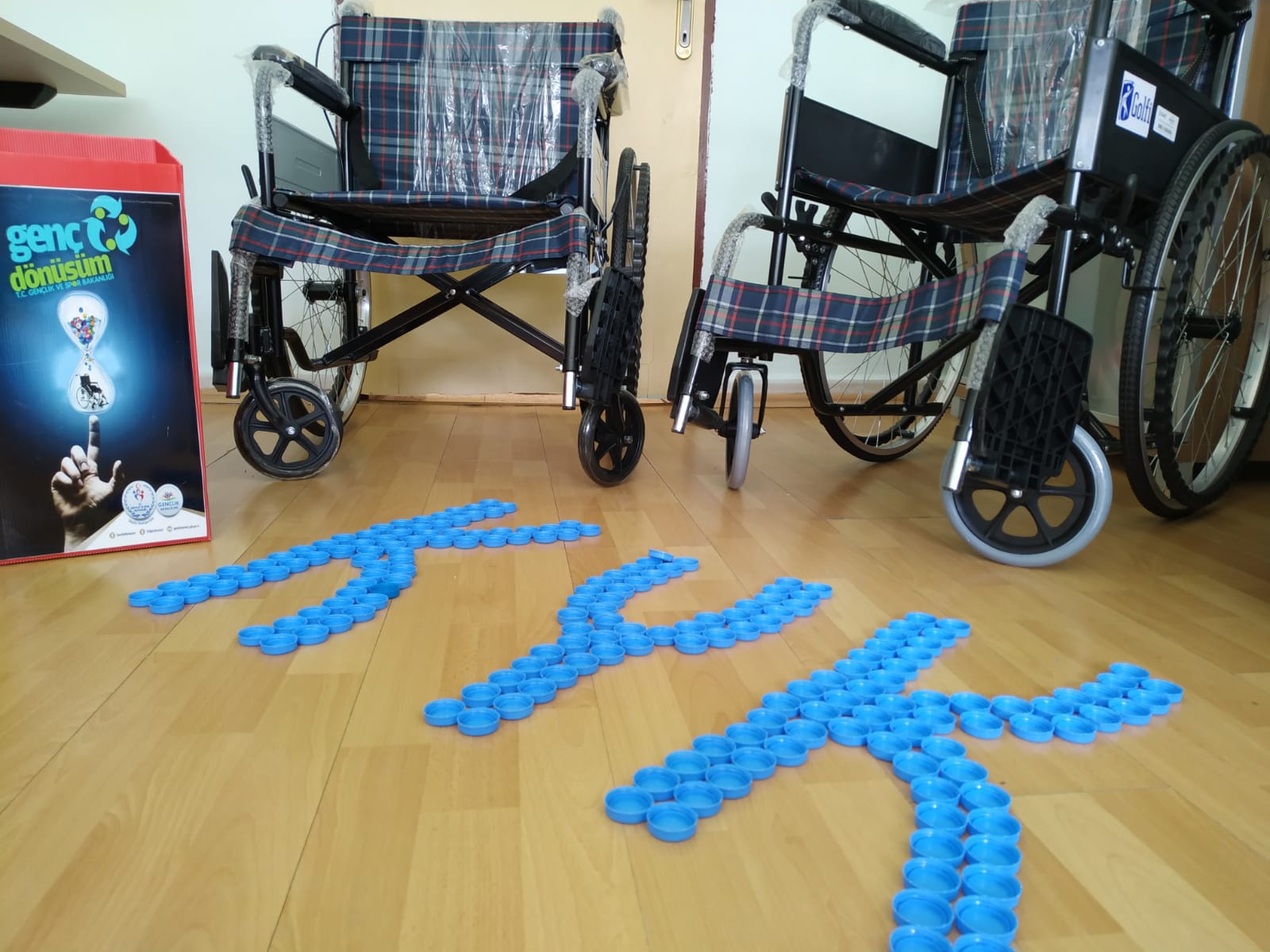 KYK’lı öğrenciler engelli vatandaşlar için el ele verdi 5