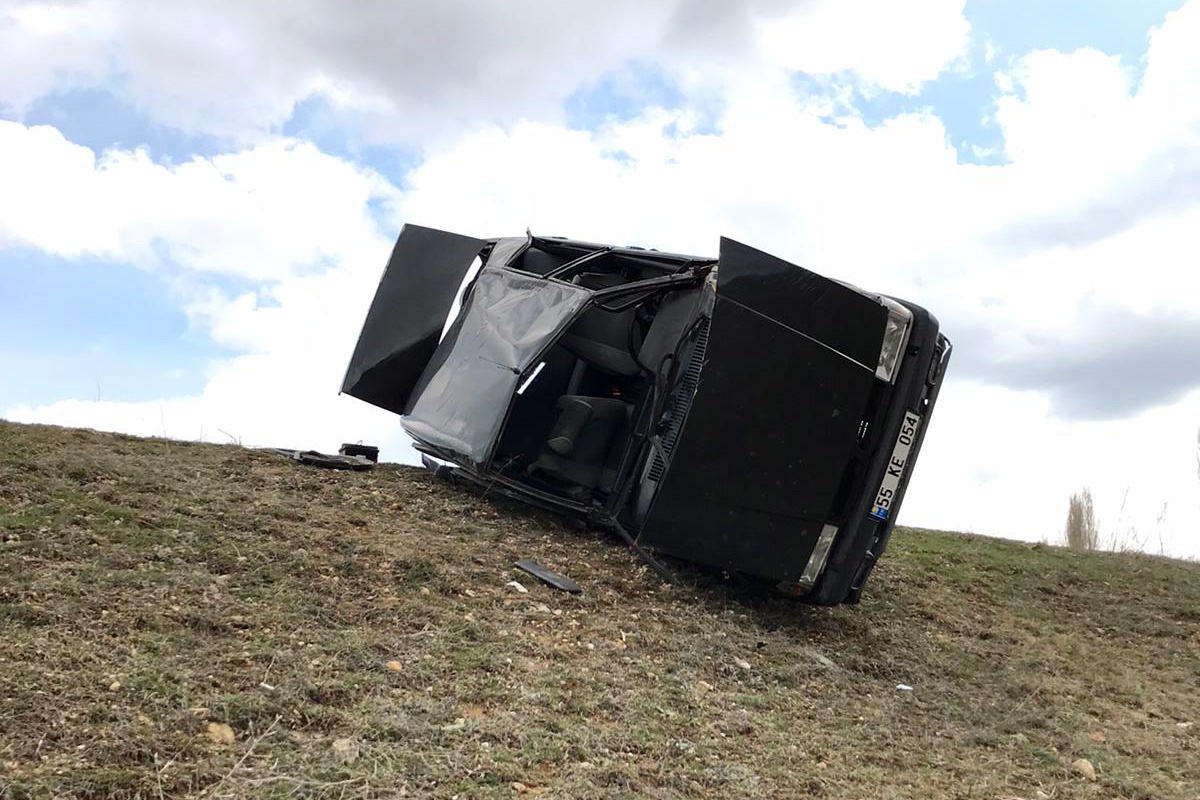 Gümüşhane’de otomobil kontrolden çıktı: 9 yaralı 2