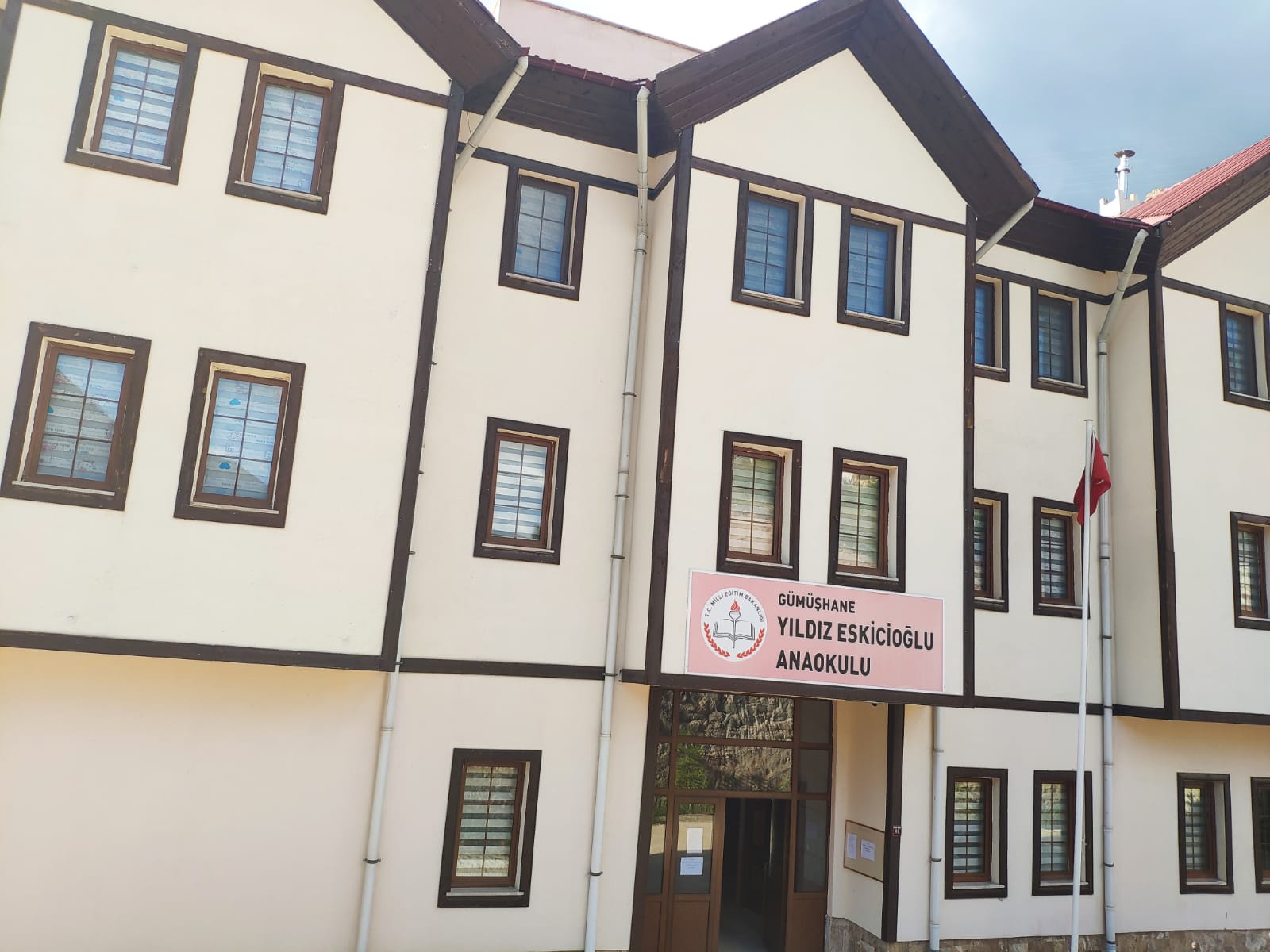 Yıldız Eskicioğlu Anaokulu kayıtlara başladı 8