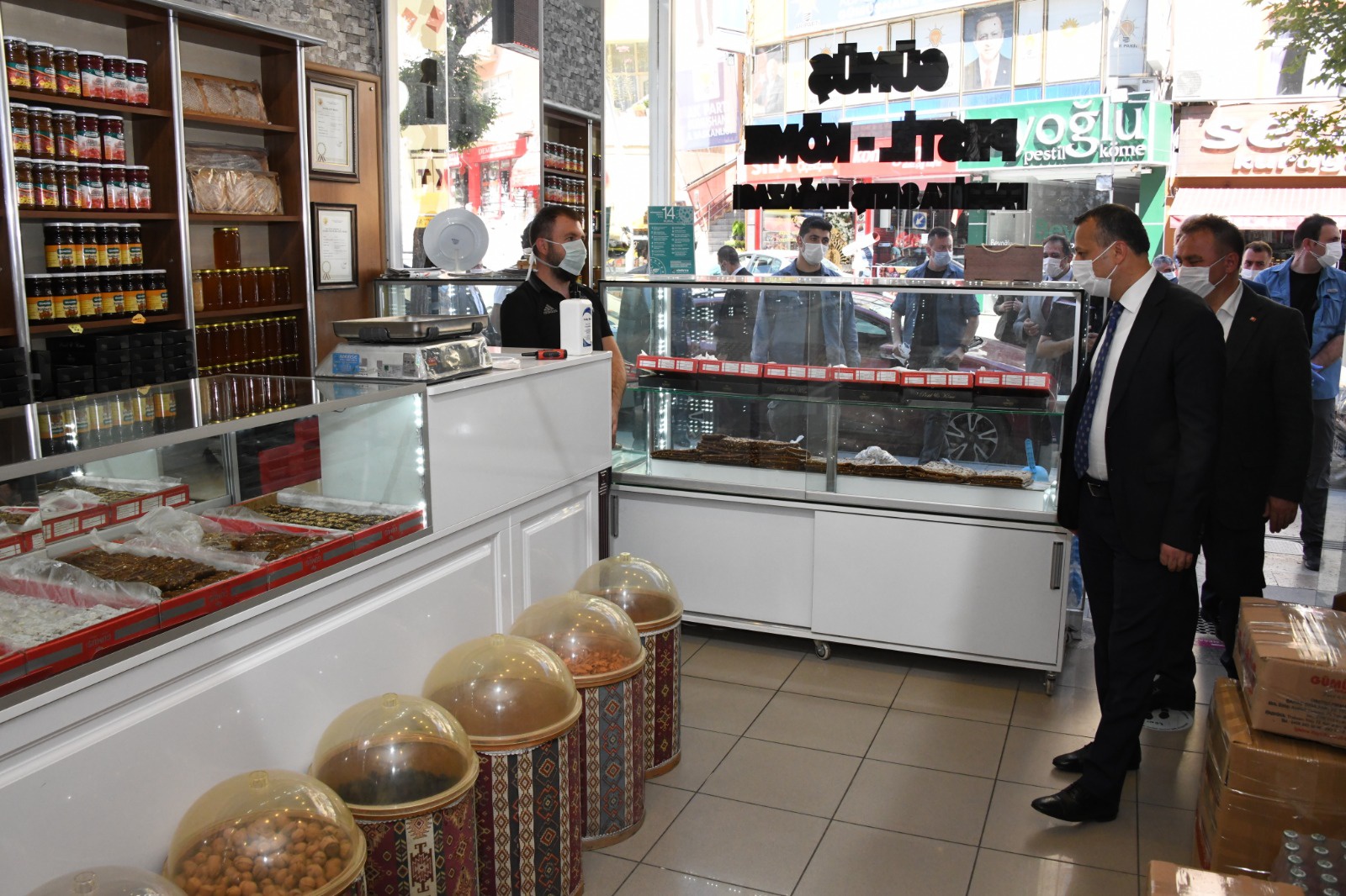 Gümüşhane’de geniş kapsamlı koronavirüs denetimi yapıldı 65