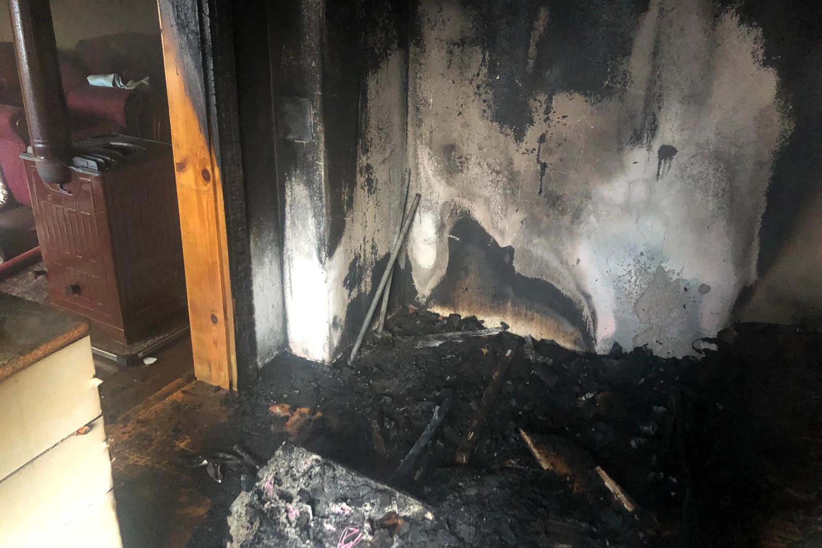 Gümüşhane’de ev yangını 5