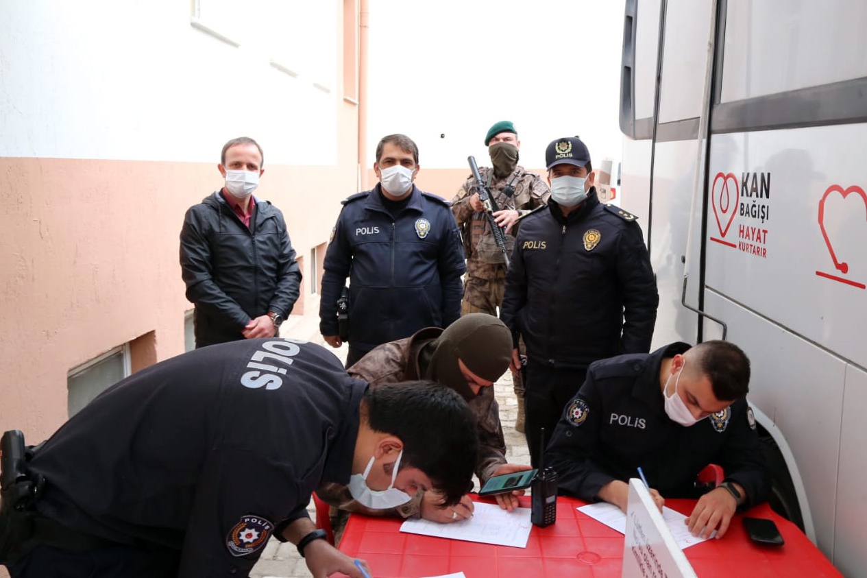 Polis teşkilatından kan bağışı 2