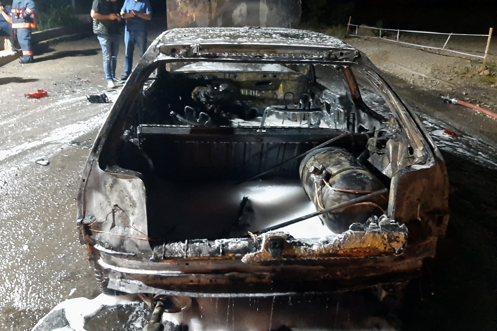 Gümüşhane’de otomobil cayır cayır yandı 6