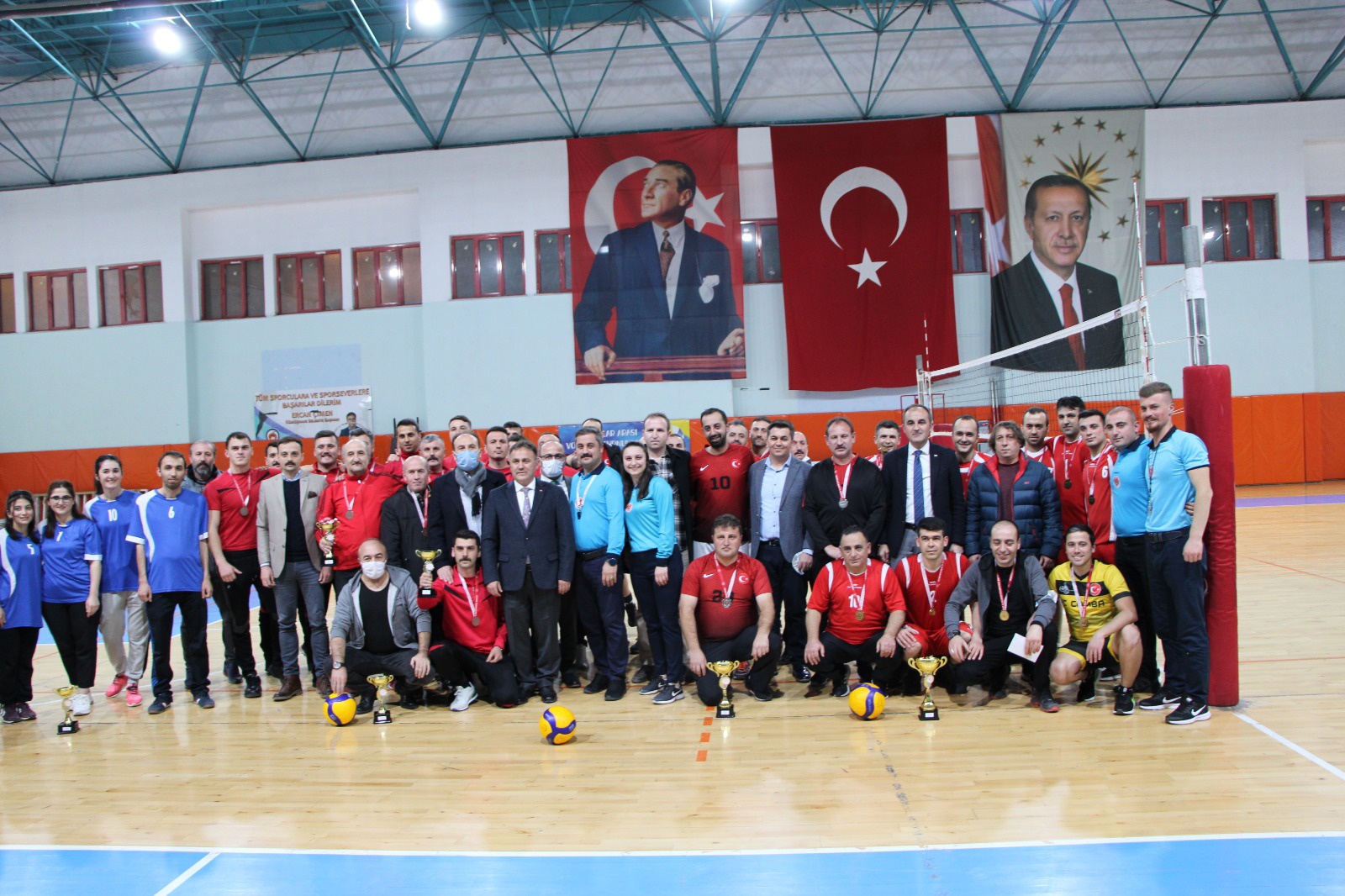 Voleybolda şampiyon Ceza İnfaz Kurumu oldu 15