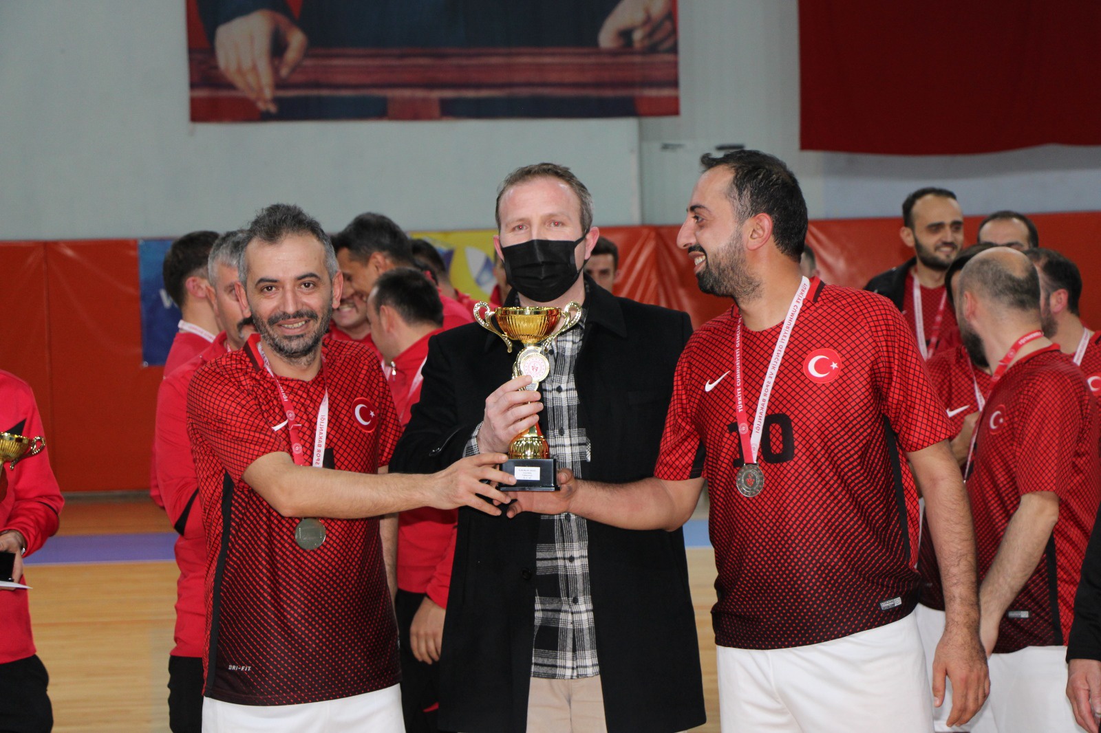 Voleybolda şampiyon Ceza İnfaz Kurumu oldu 12