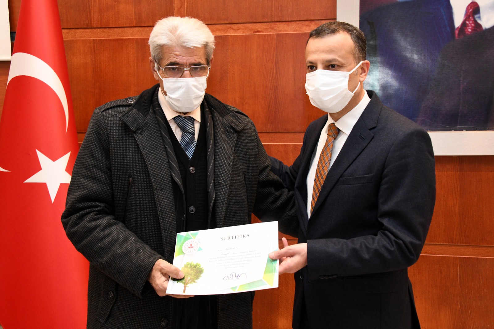 Muhtarlar sertifikalarını aldı 12