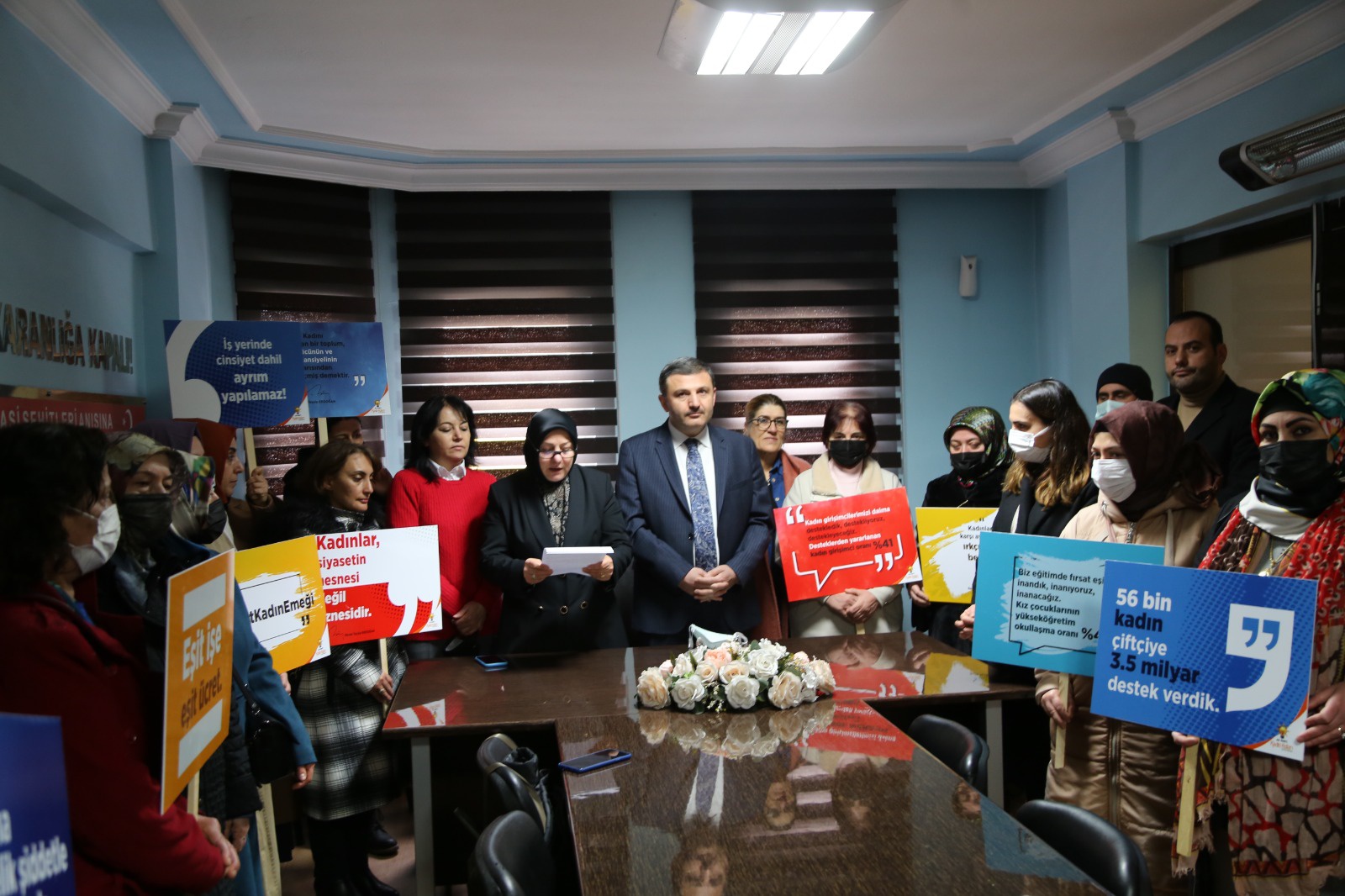 AK Parti’den 8 Mart açıklaması 10