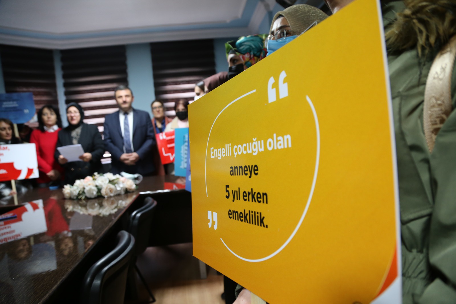 AK Parti’den 8 Mart açıklaması 12