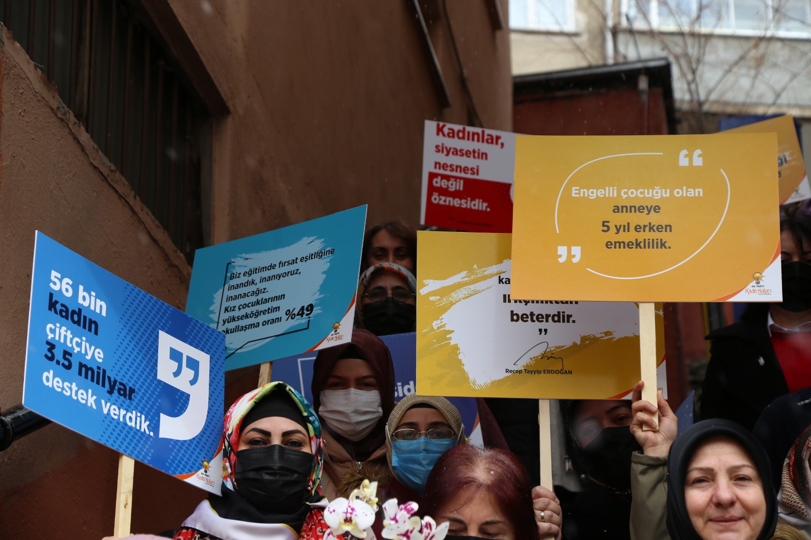 AK Parti’den 8 Mart açıklaması 6