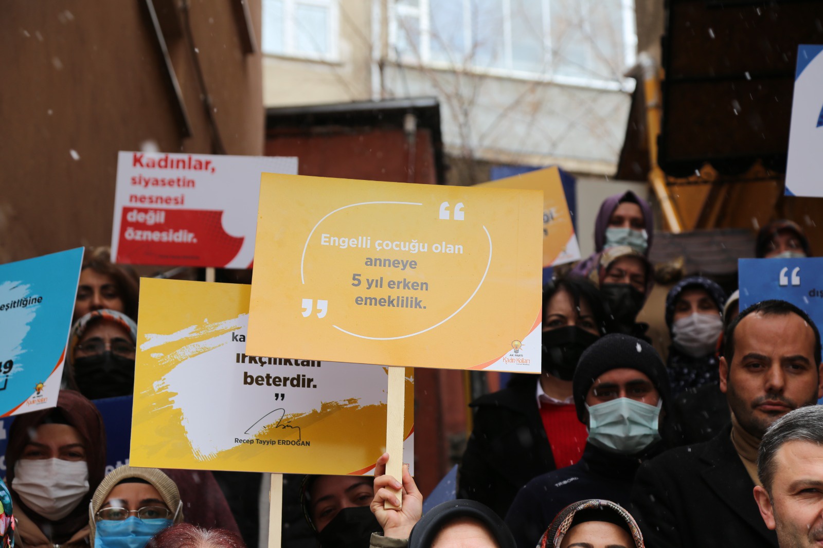 AK Parti’den 8 Mart açıklaması 5