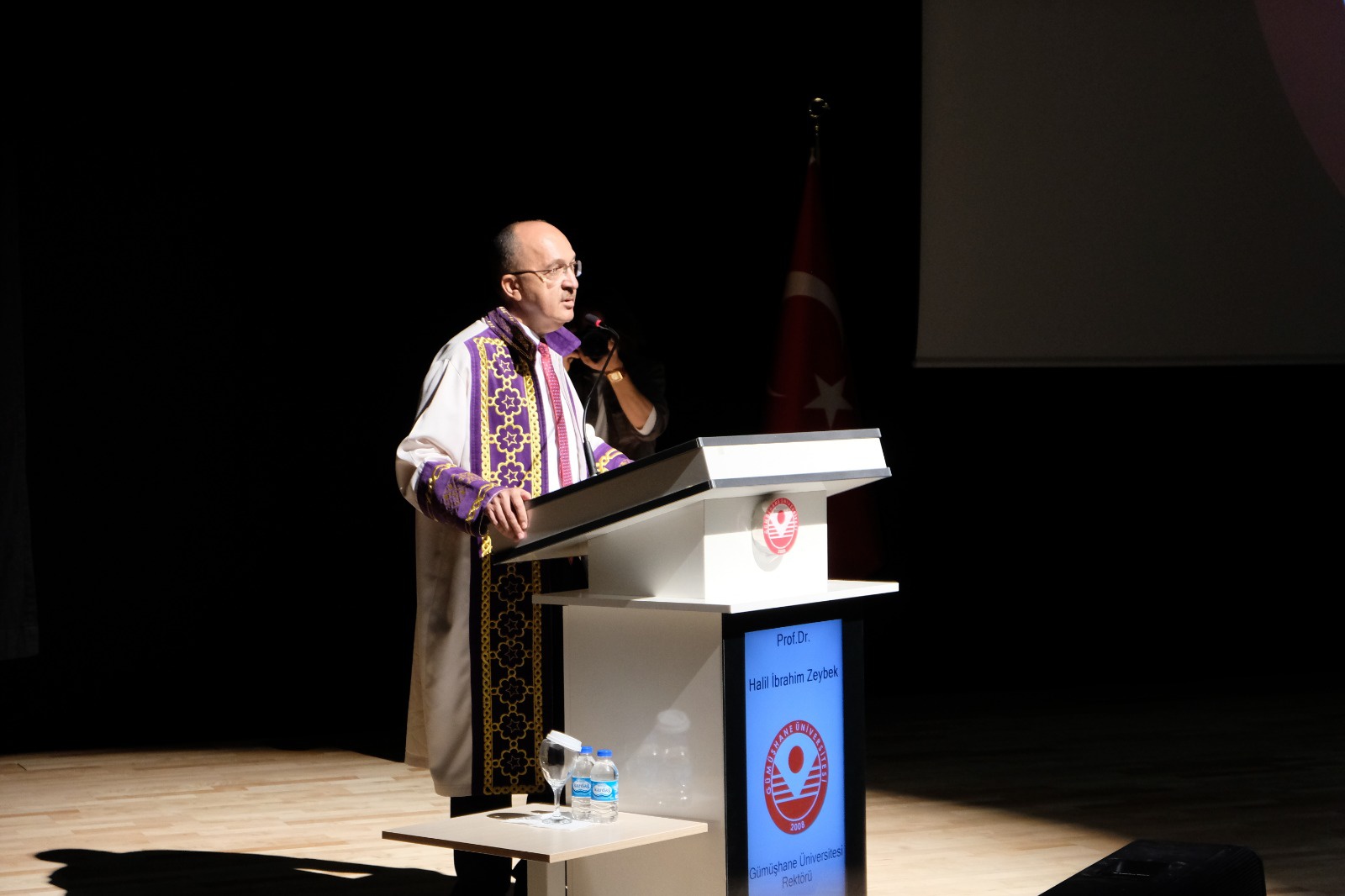 GÜ’de mezuniyet töreni düzenlendi 4