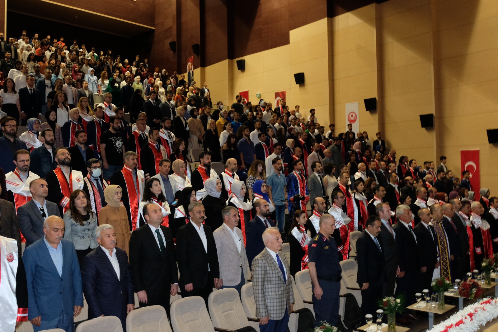 GÜ’de mezuniyet töreni düzenlendi 12