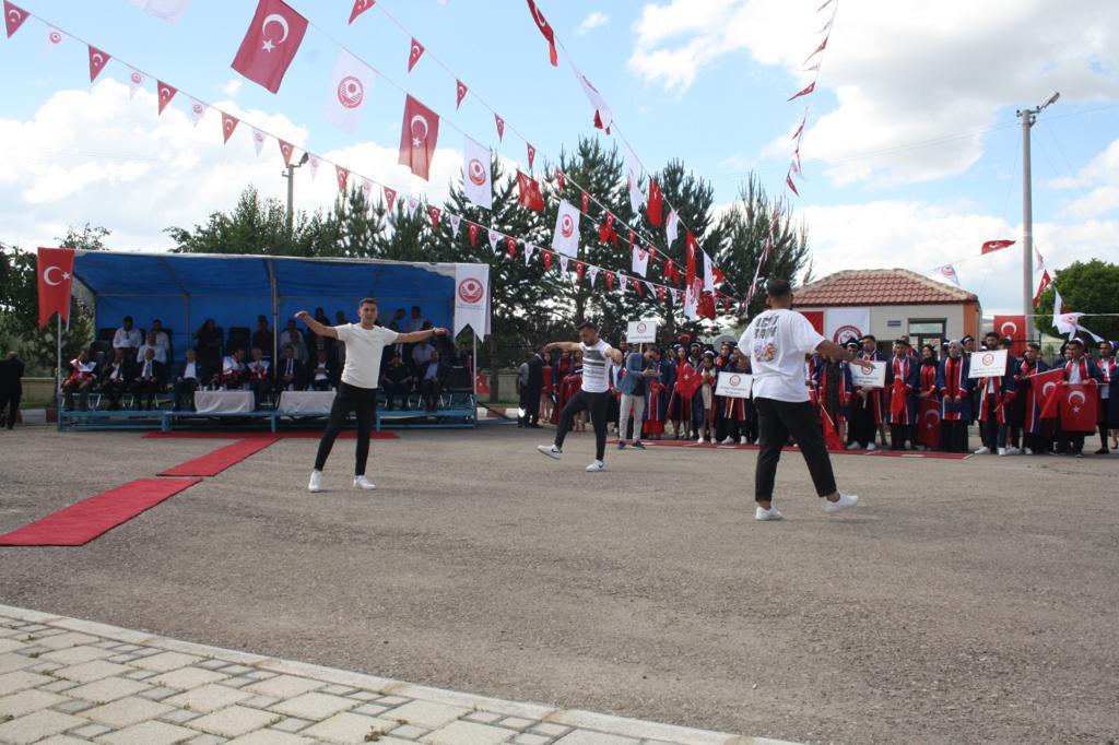 Köse’de mezuniyet coşkusu 21