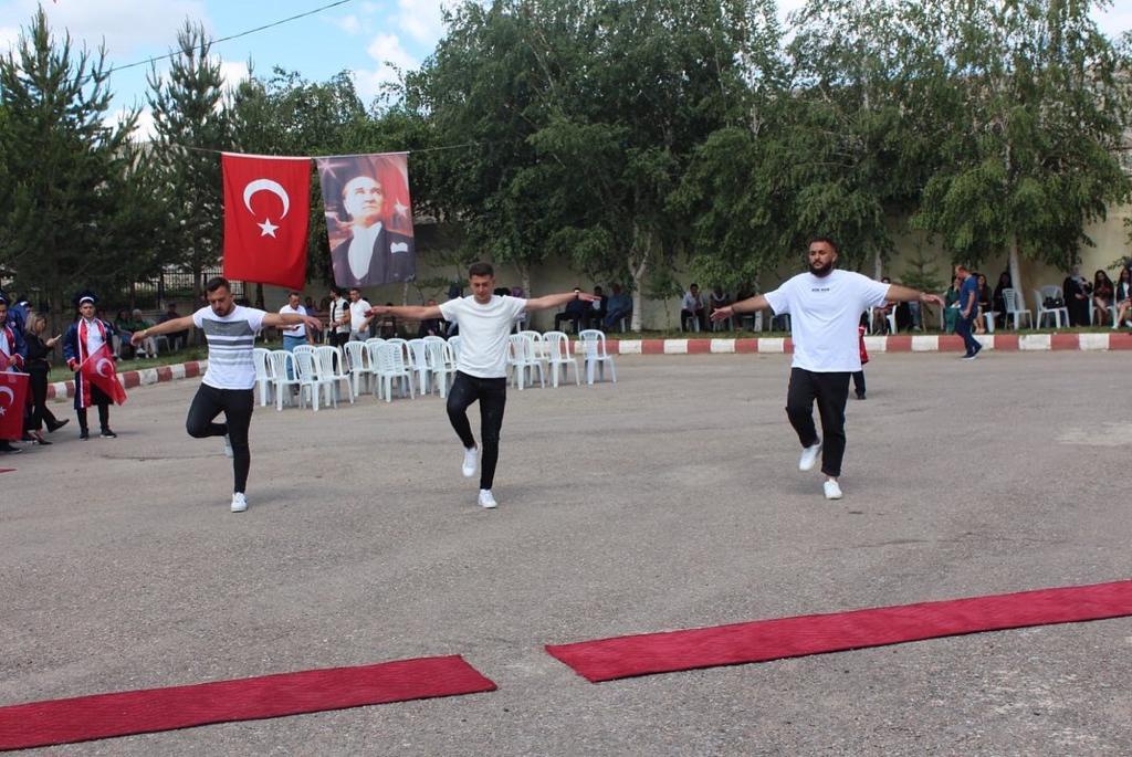 Köse’de mezuniyet coşkusu 20