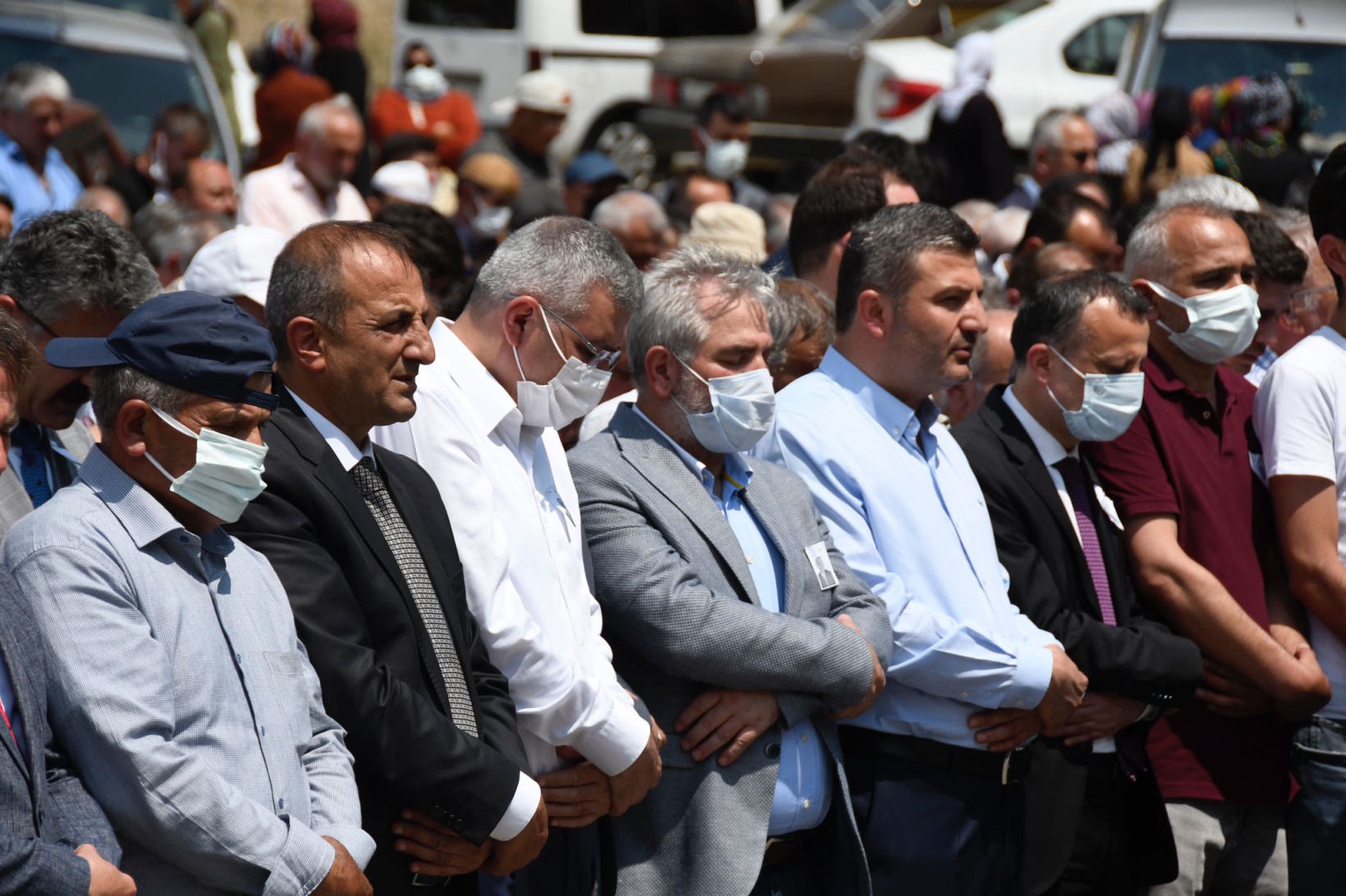 Yiğit son yolcuğuna uğurlandı 17