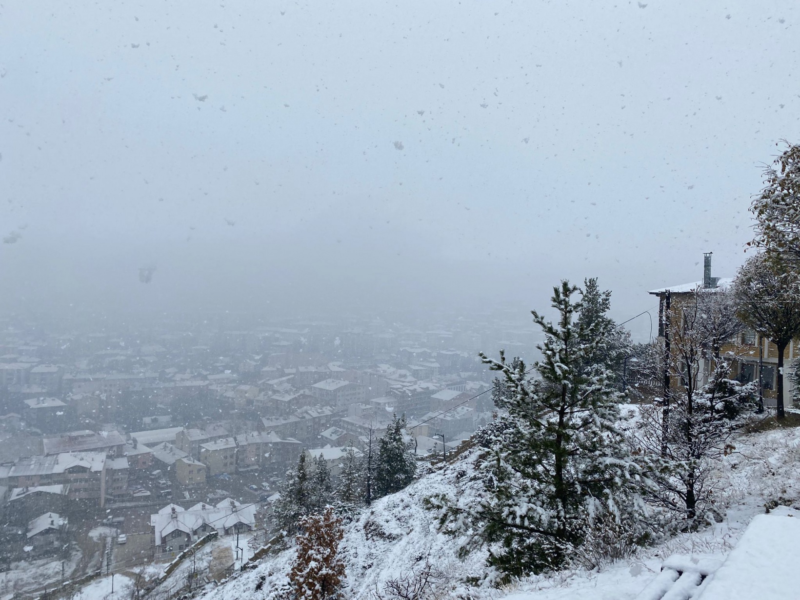 Gümüşhane’nin yükseklerinde kar yağışı başladı 6