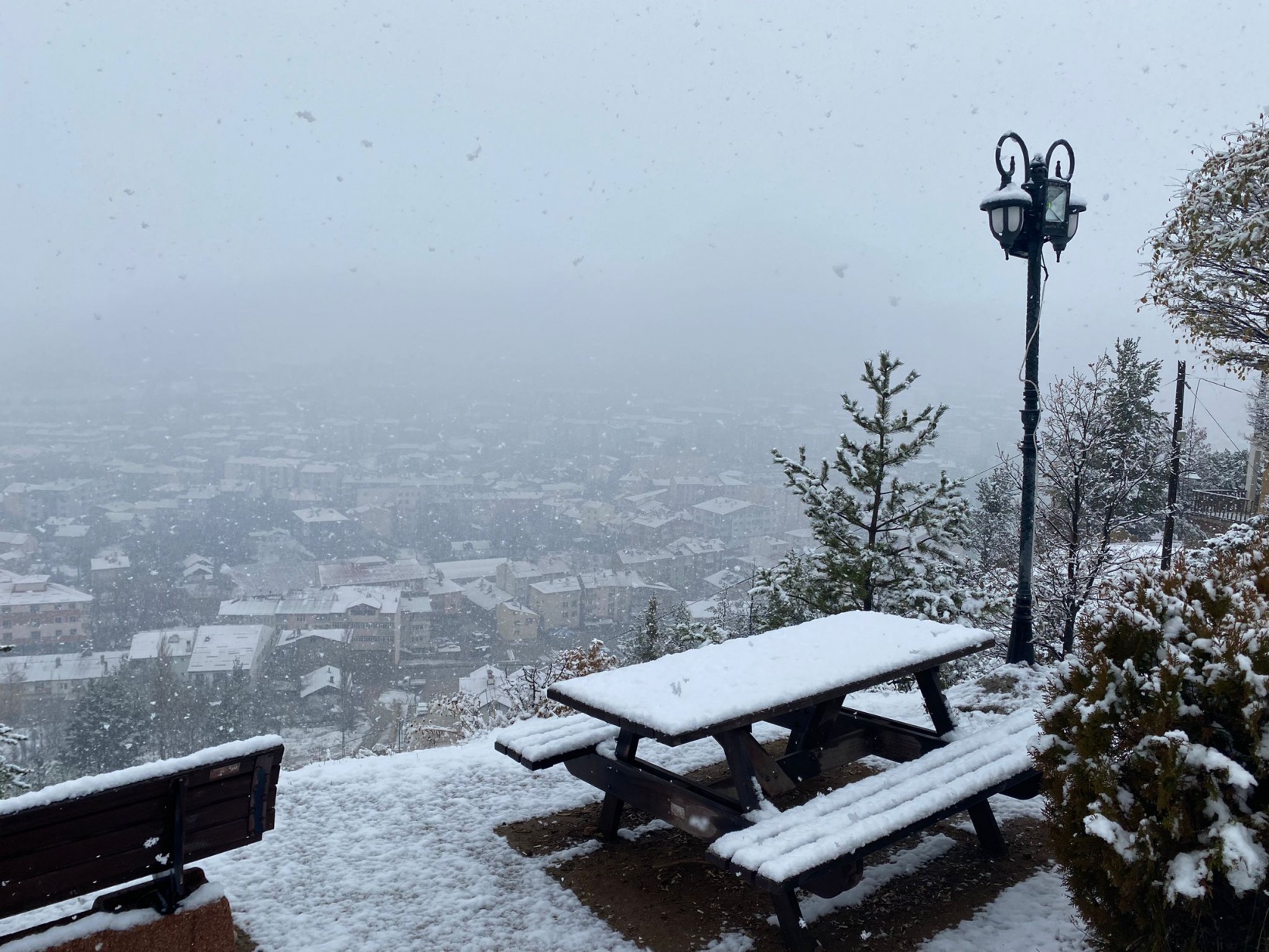 Gümüşhane’nin yükseklerinde kar yağışı başladı 2