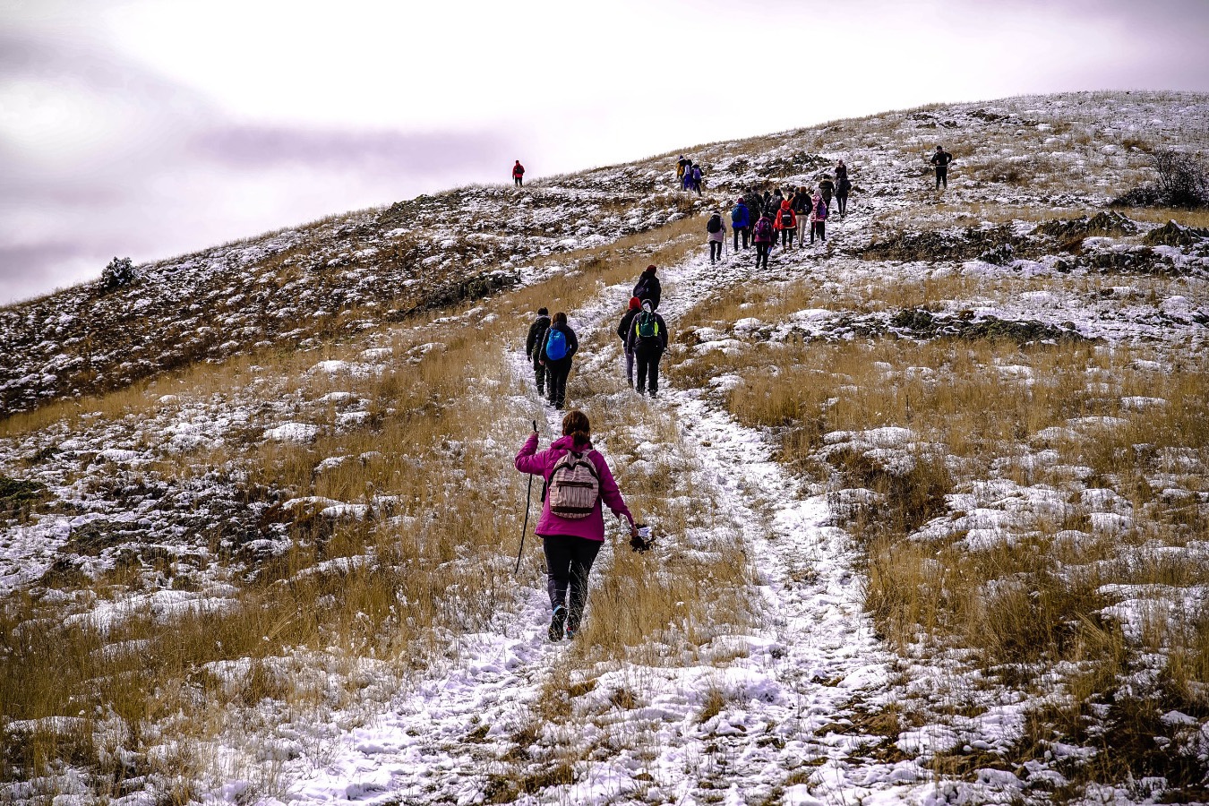 Gümüşhaneli dağcılardan öğretmenlere zirvede sürpriz kutlama 2