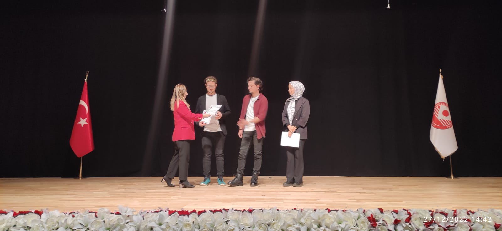 Hemşirelik bölümü öğrencilerinden tiyatro gösterisi 1