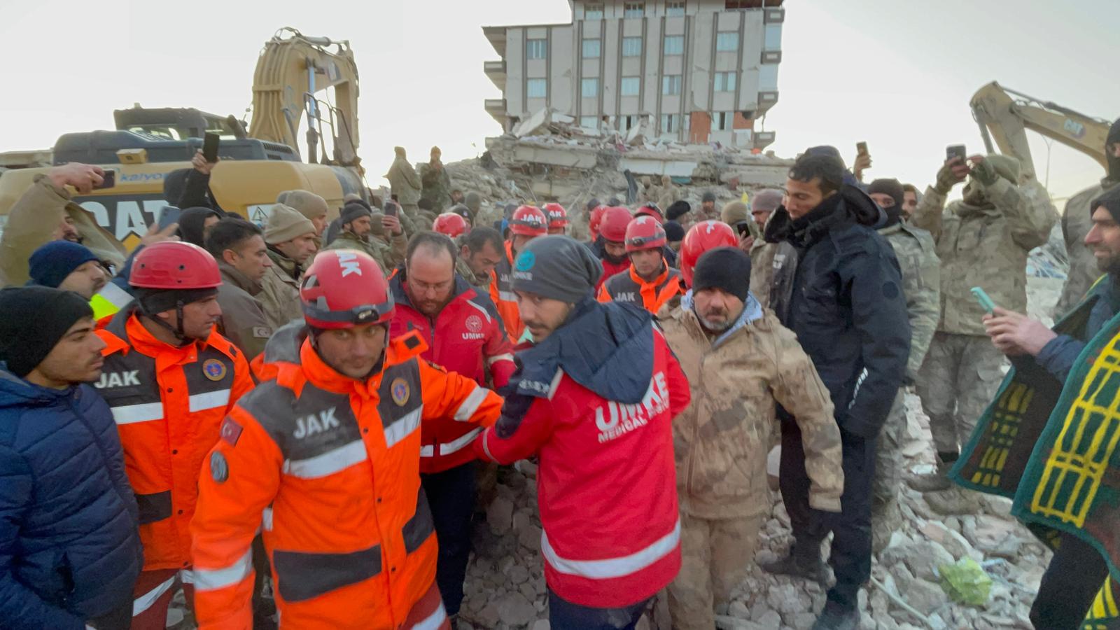 Gümüşhane ekipleri umut olmaya devam ediyor 9