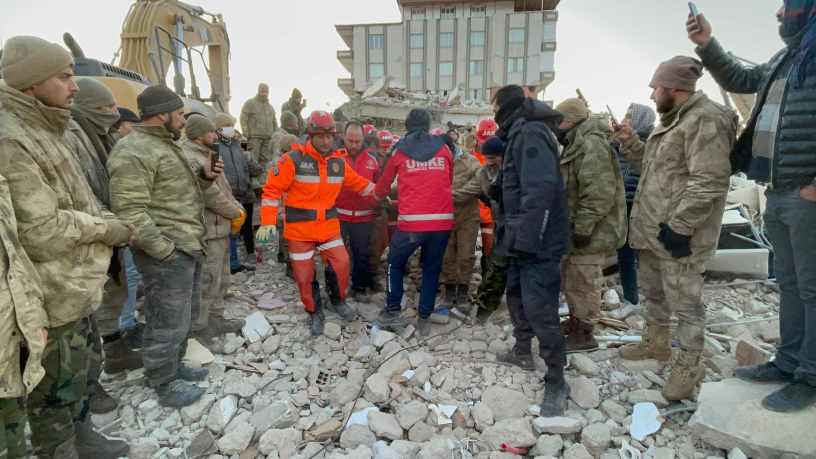 Gümüşhane ekipleri umut olmaya devam ediyor 7