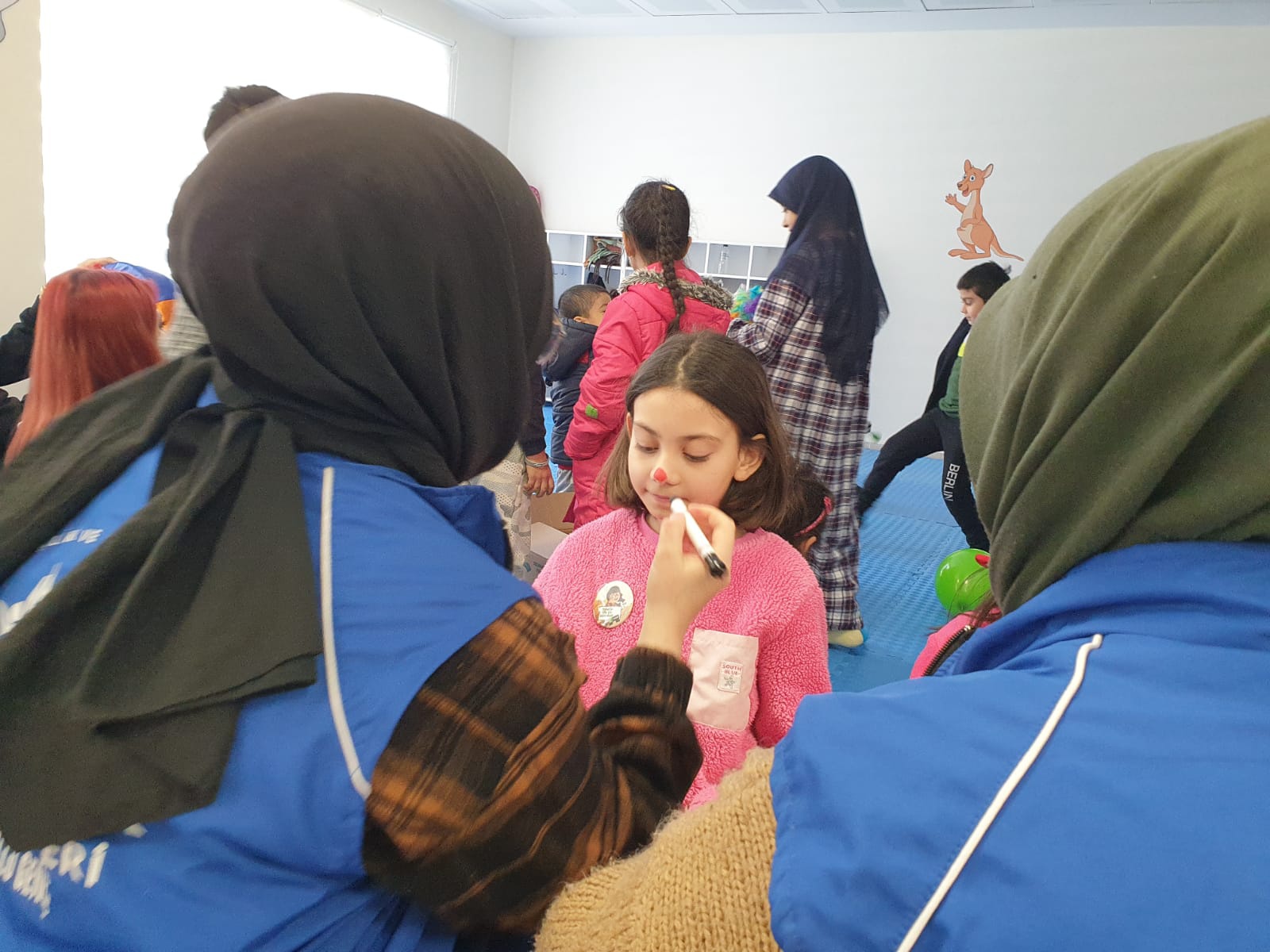 Gençlik Merkezi’nin gönüllü gençleri depremzede çocukları unutmadı 7