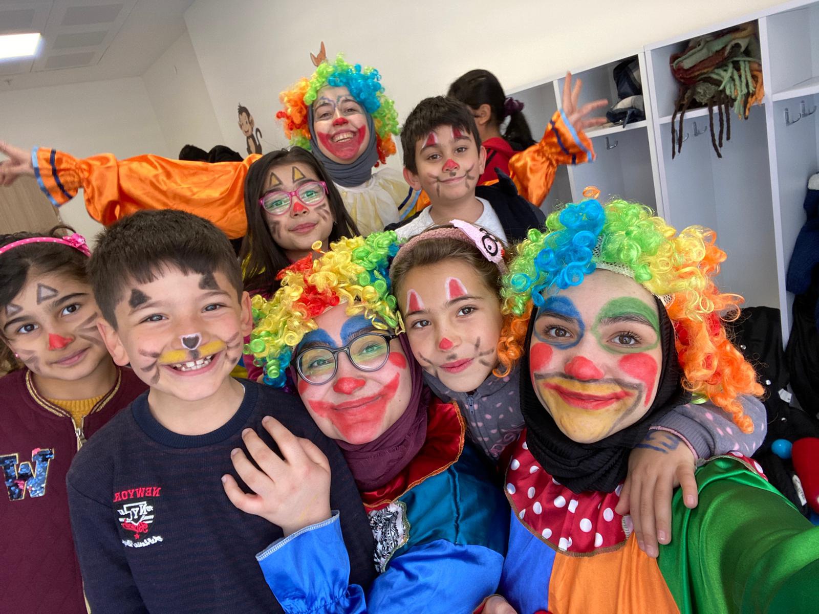 Gençlik Merkezi’nin gönüllü gençleri depremzede çocukları unutmadı 5