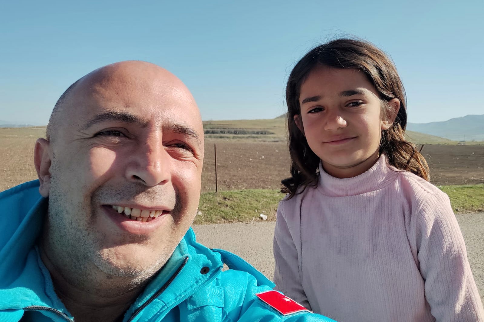 Sağlık çalışanları depremzede çocukları sevindirdi 21