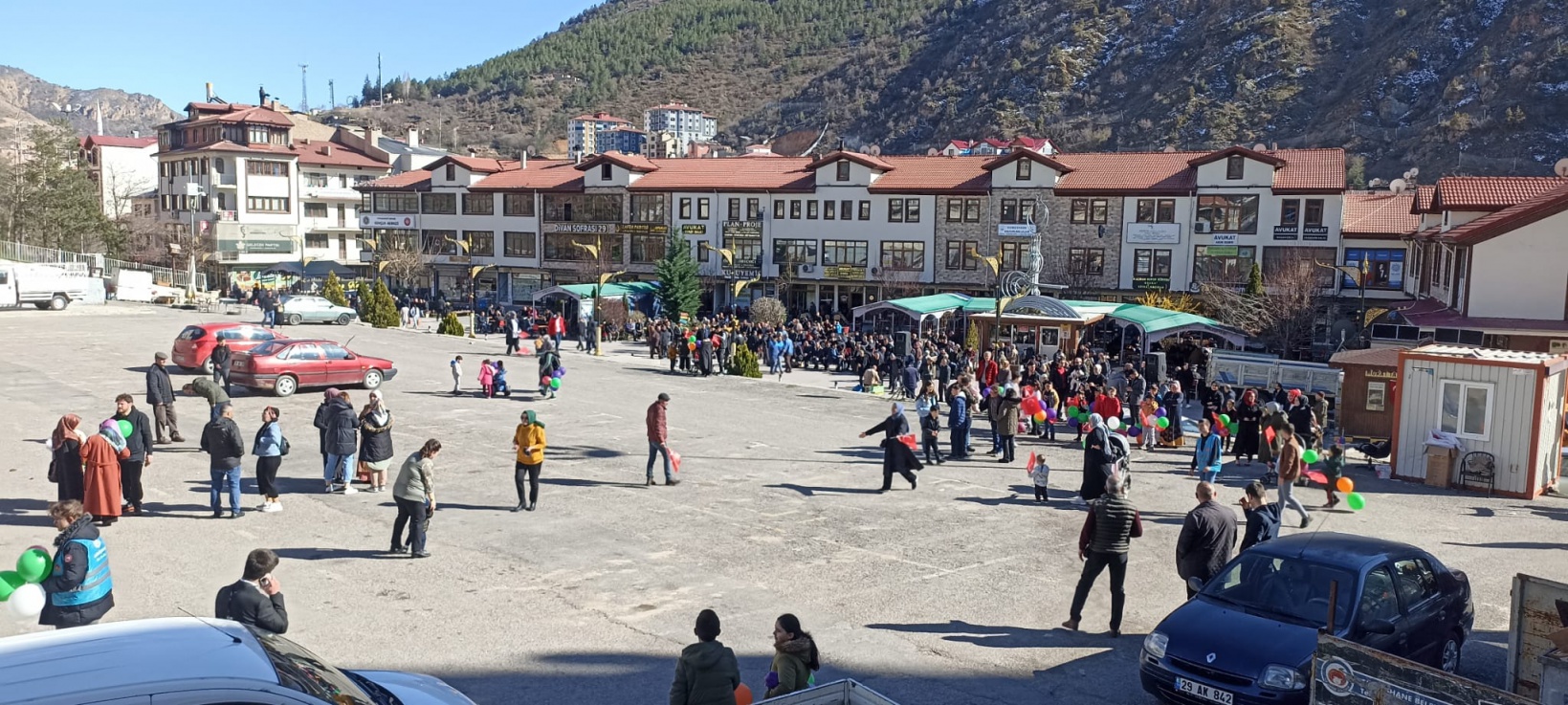 Balonlar Yunus Emre için uçuruldu 25