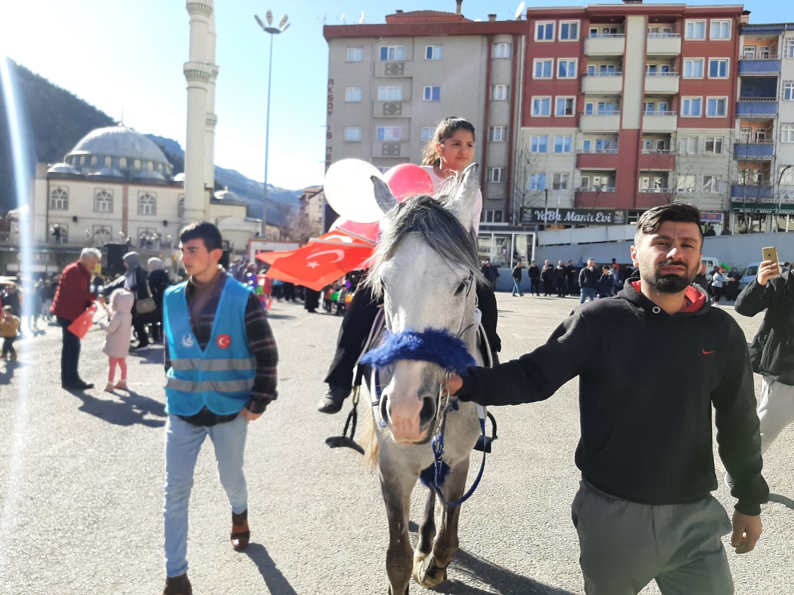 Balonlar Yunus Emre için uçuruldu 12