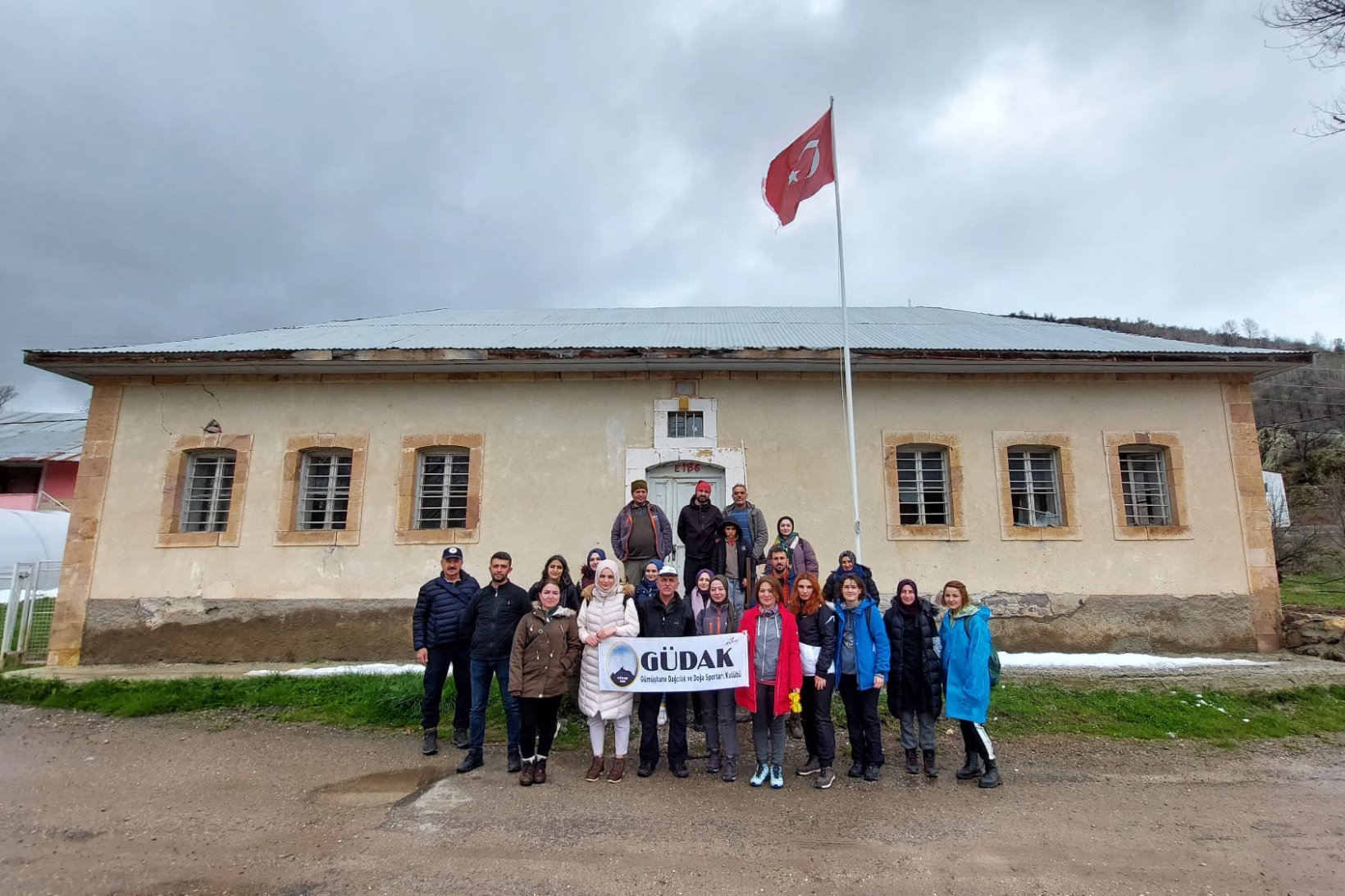 Aynı günde 4 mevsimi yaşadılar 3