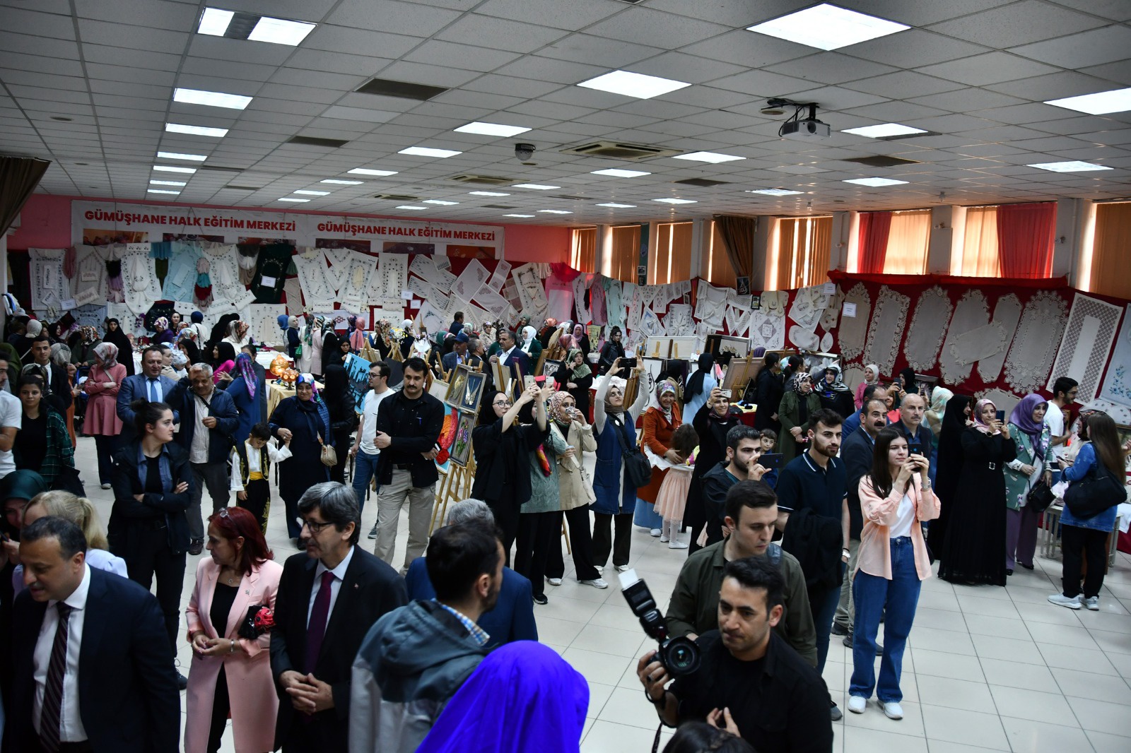 Bir yıllık emekler görücüye çıktı 24