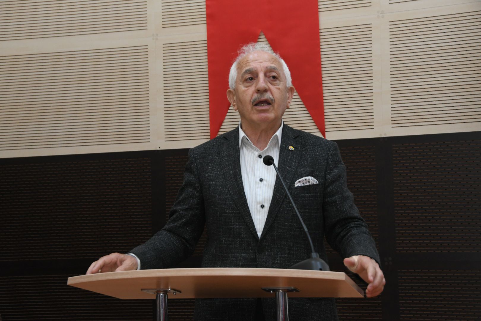 İletişim Fakültesinde mezuniyet coşkusu 11