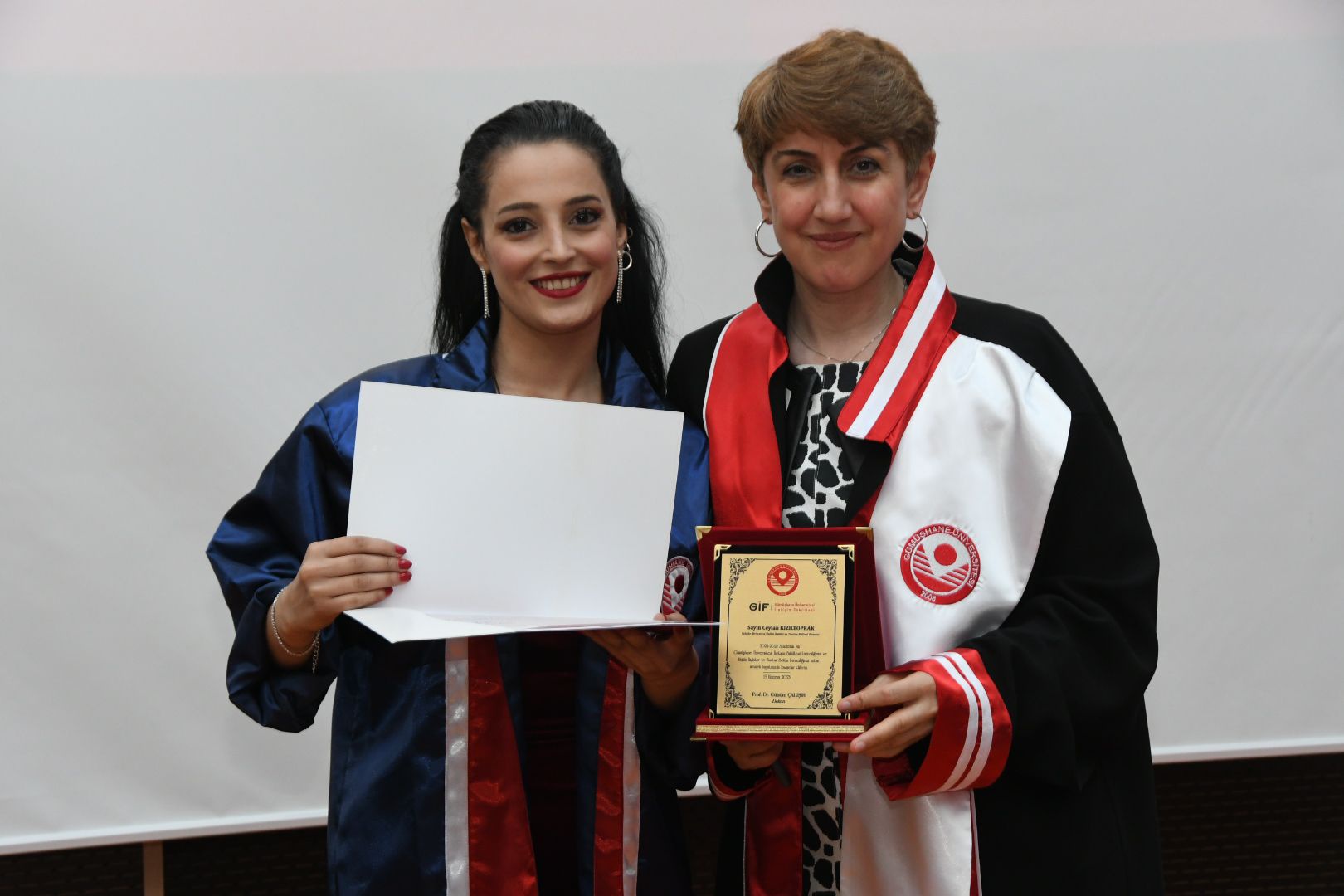 İletişim Fakültesinde mezuniyet coşkusu 13