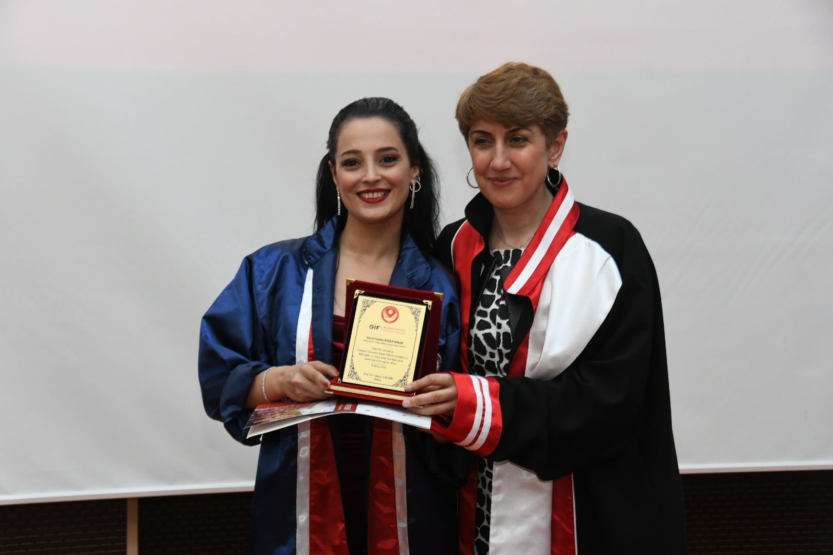 İletişim Fakültesinde mezuniyet coşkusu 16