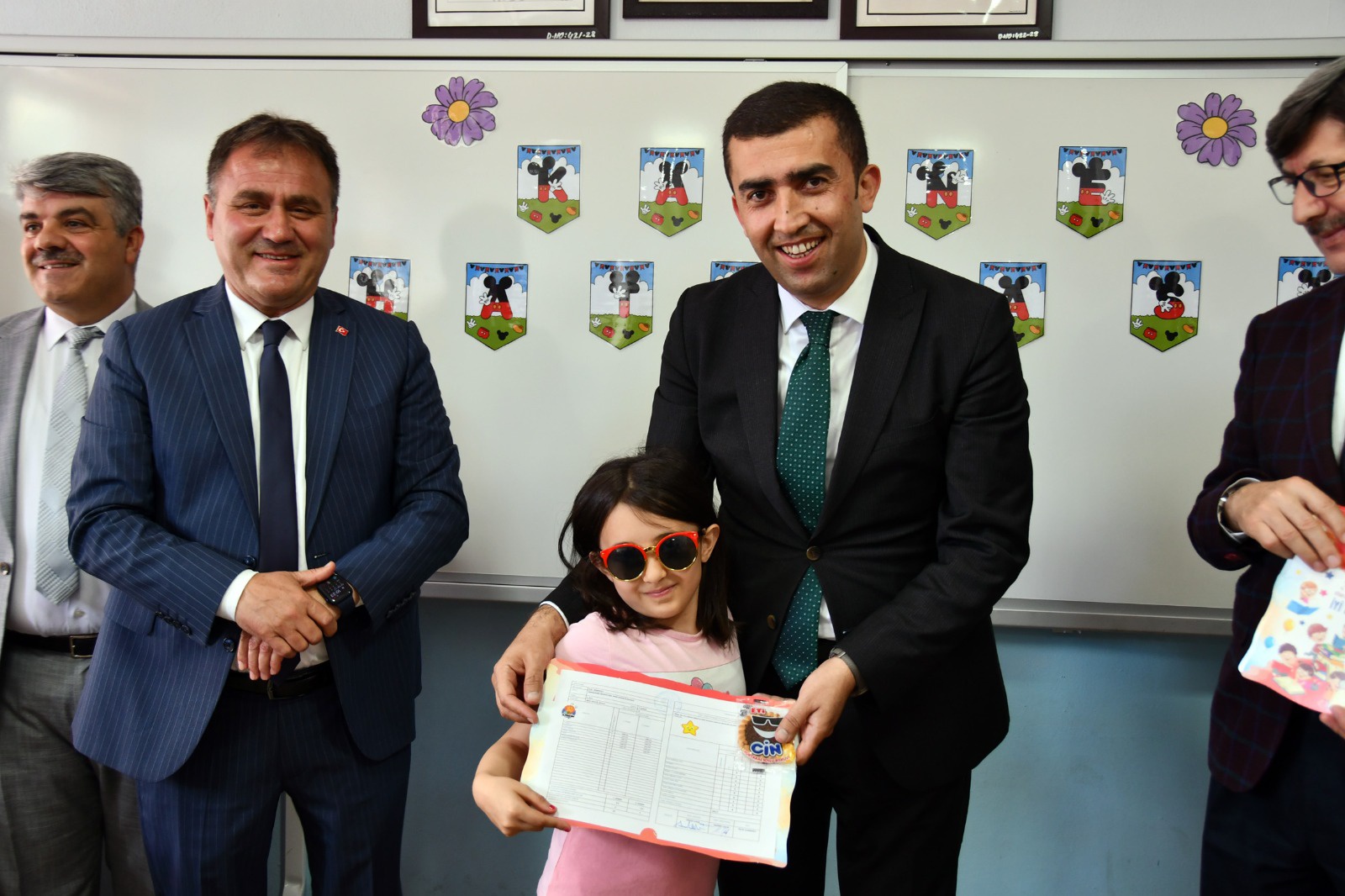 Gümüşhane’de 18 bin 883 öğrenci karne sevinci yaşadı 3