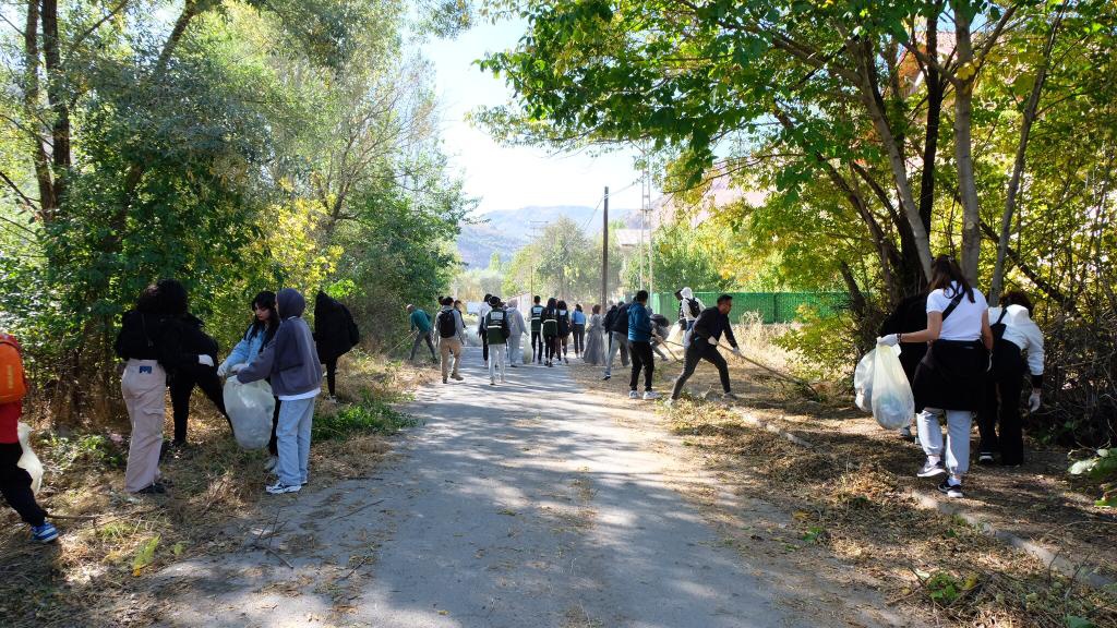 Kale köyünde temizlik seferberliği 13
