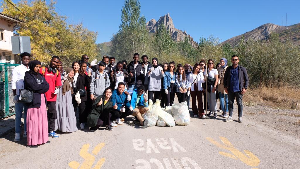 Kale köyünde temizlik seferberliği 2