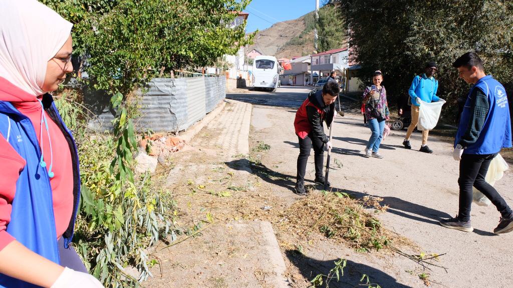 Kale köyünde temizlik seferberliği 20