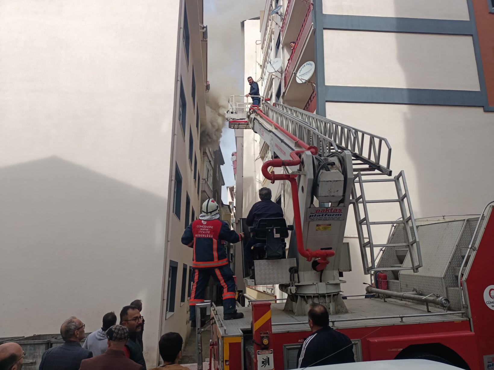 Çakmakla oynayan çocuk az kalsın felakete sebep oluyordu 2