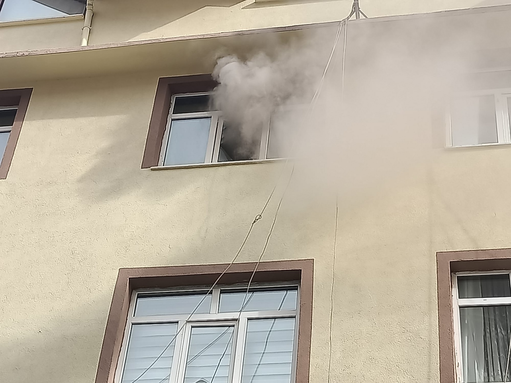 Çakmakla oynayan çocuk az kalsın felakete sebep oluyordu 6