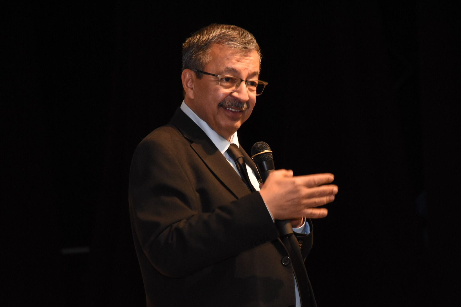 Hayati İnanç’tan “Can veren pervaneler” söyleşisi 1