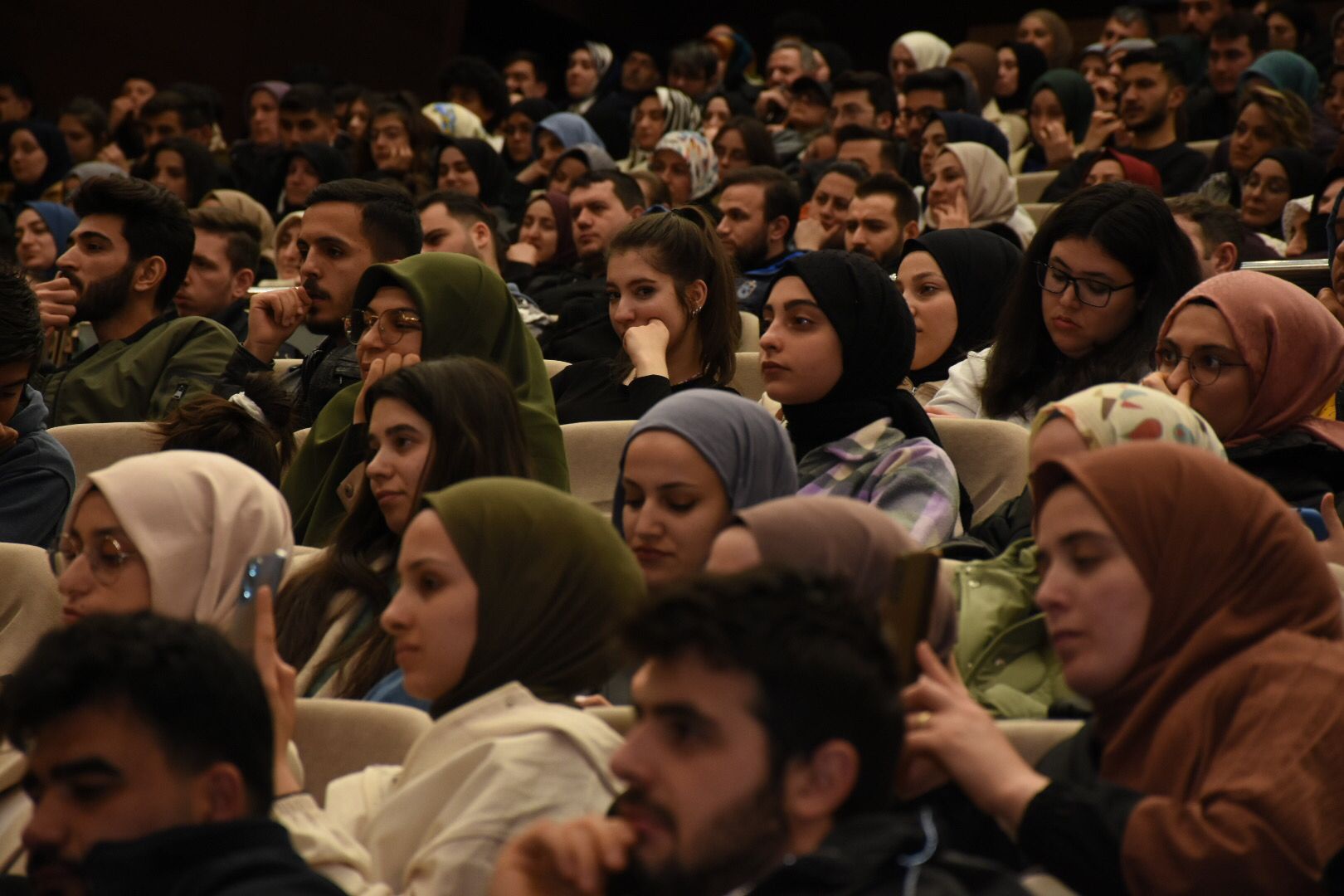 Hayati İnanç’tan “Can veren pervaneler” söyleşisi 11