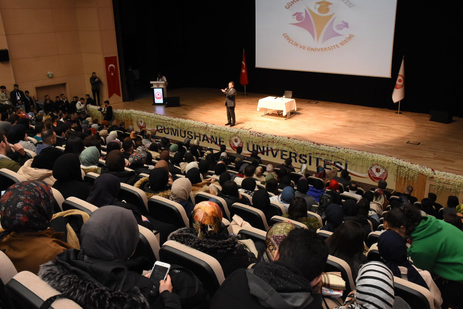 Hayati İnanç’tan “Can veren pervaneler” söyleşisi 10