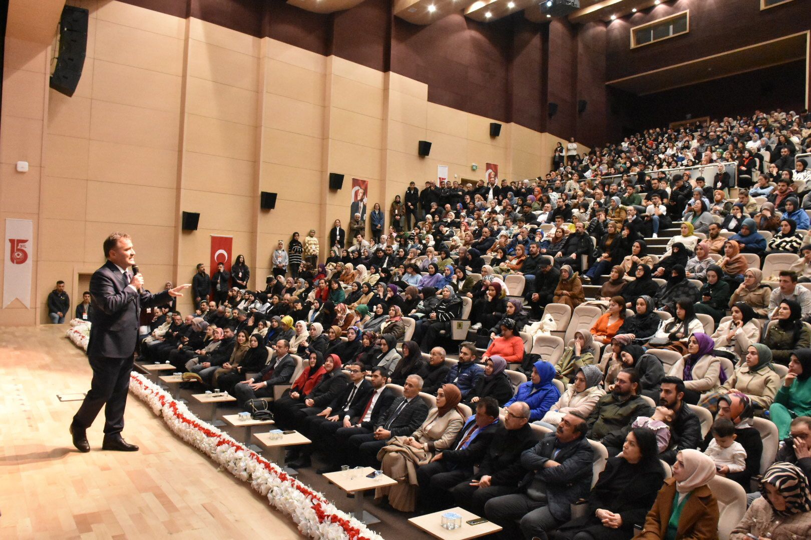 Ünlü şair Nurullah Genç, Gümüşhanelilerle buluştu 23