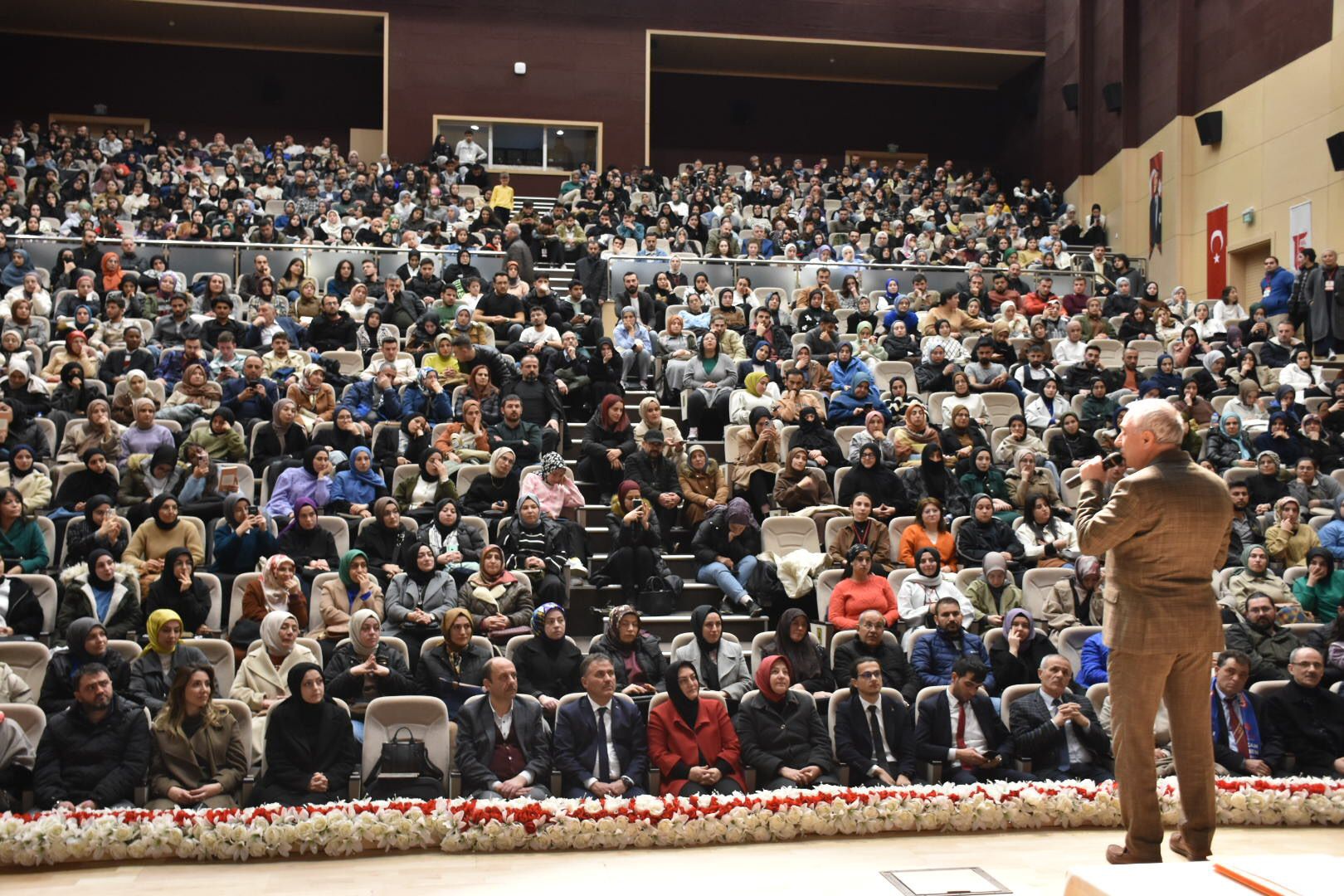 Ünlü şair Nurullah Genç, Gümüşhanelilerle buluştu 6